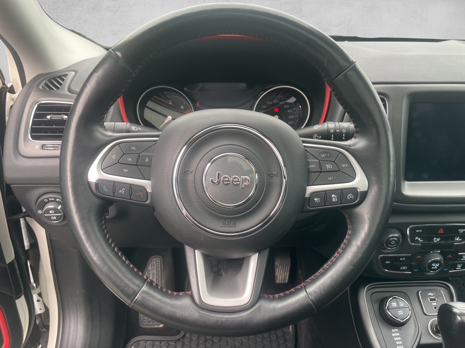 JEEP Compass 2.0CRD Trailhawk AWD 9ATX-image-10
