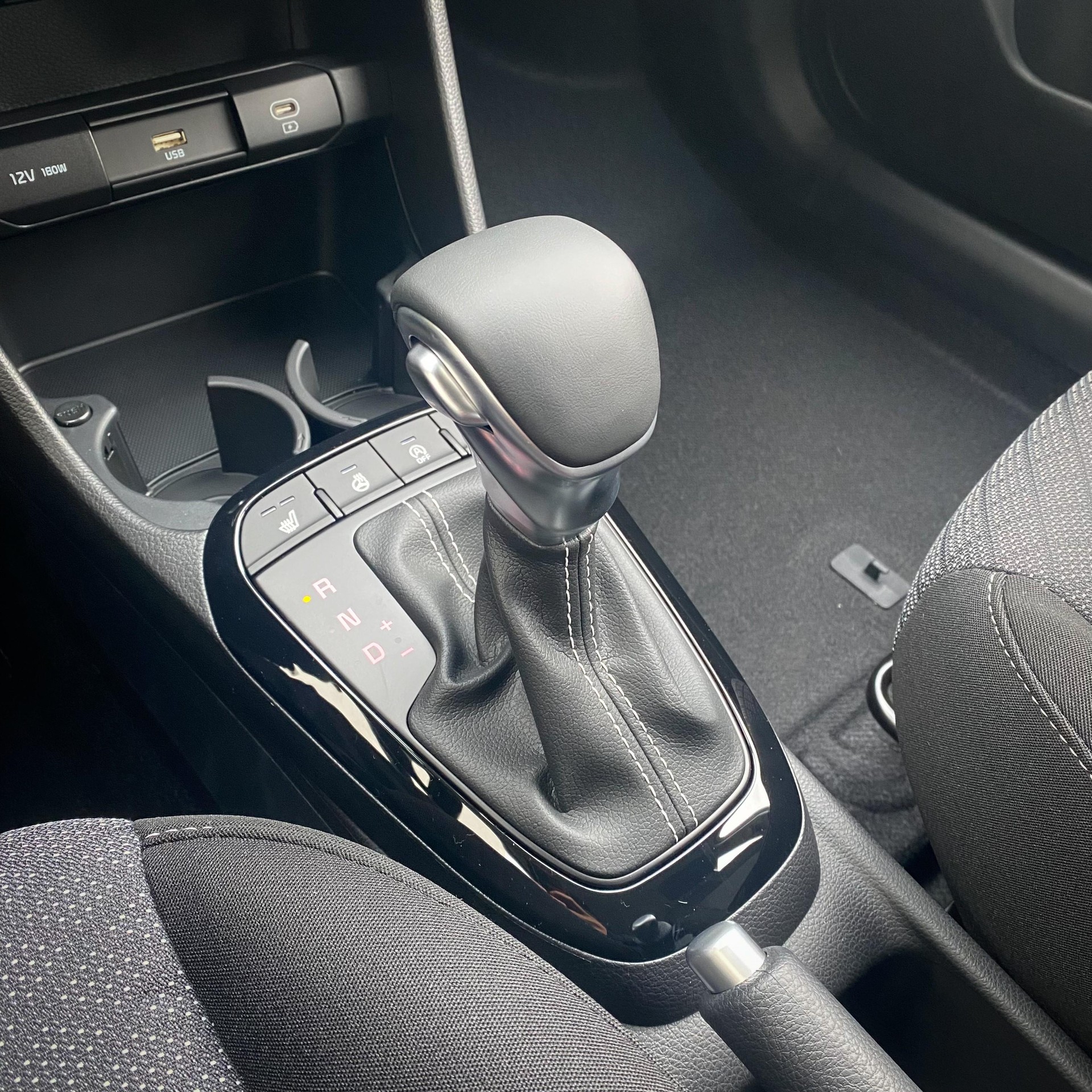 KIA Picanto 1.0 GDi First Edition-image-11