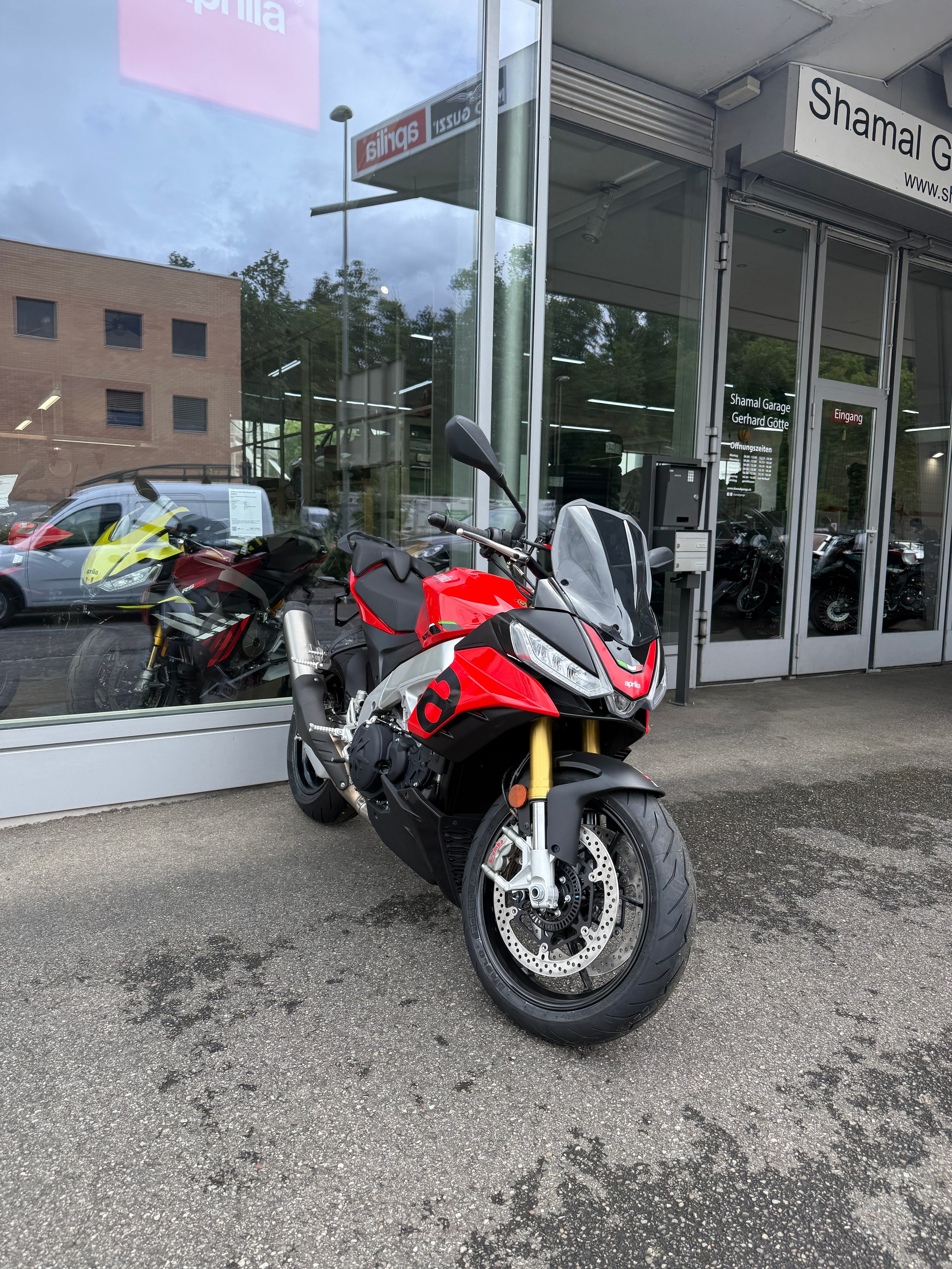 APRILIA Tuono V4 1100-image-5