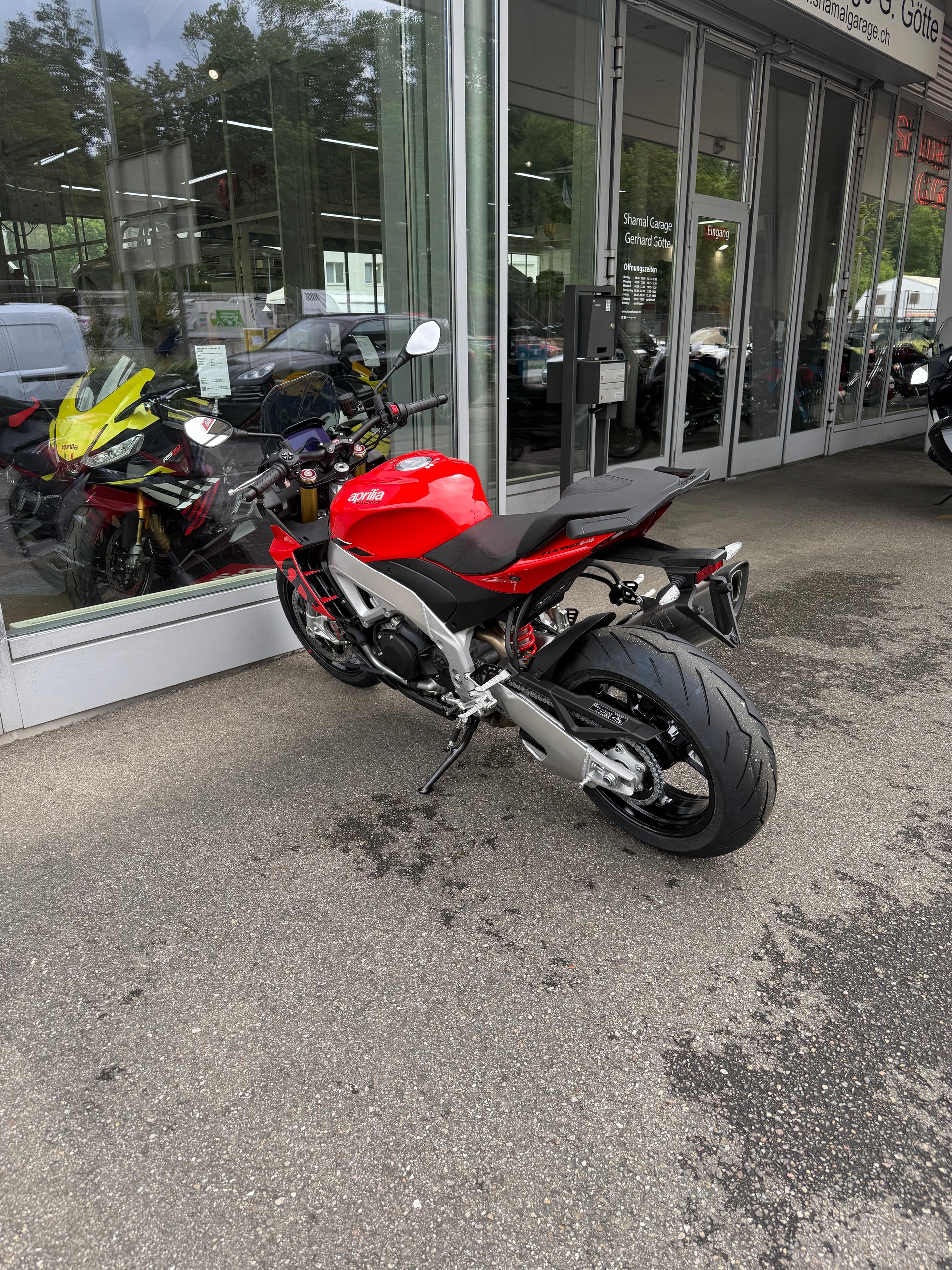 APRILIA Tuono V4 1100-image-9