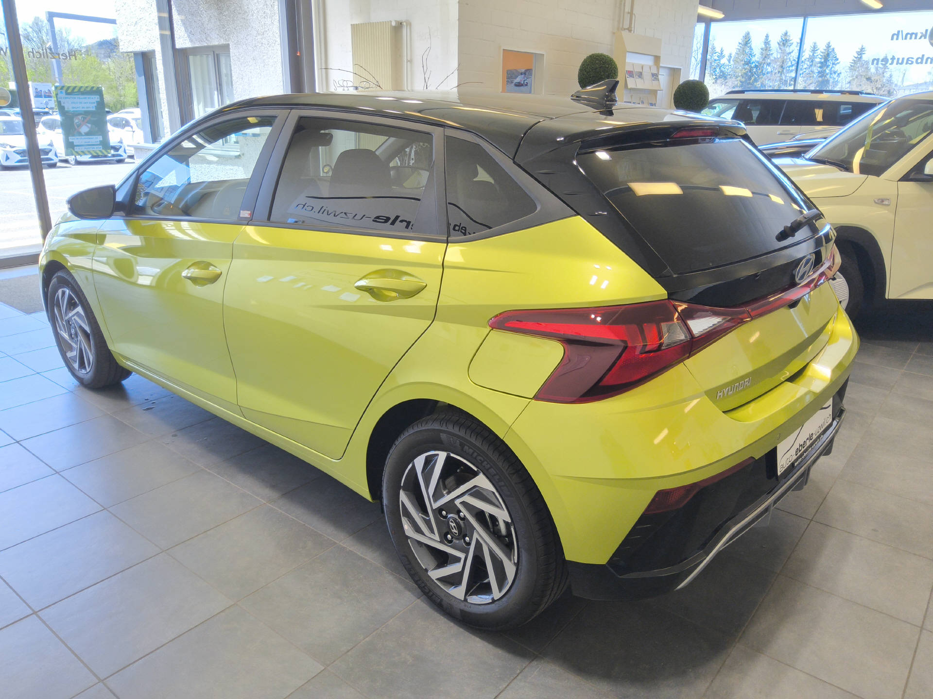 HYUNDAI i20 1.0 T-GDi Amplia-image-5