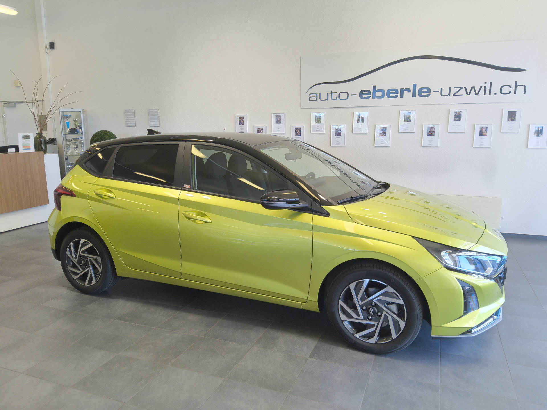 HYUNDAI i20 1.0 T-GDi Amplia-image-0