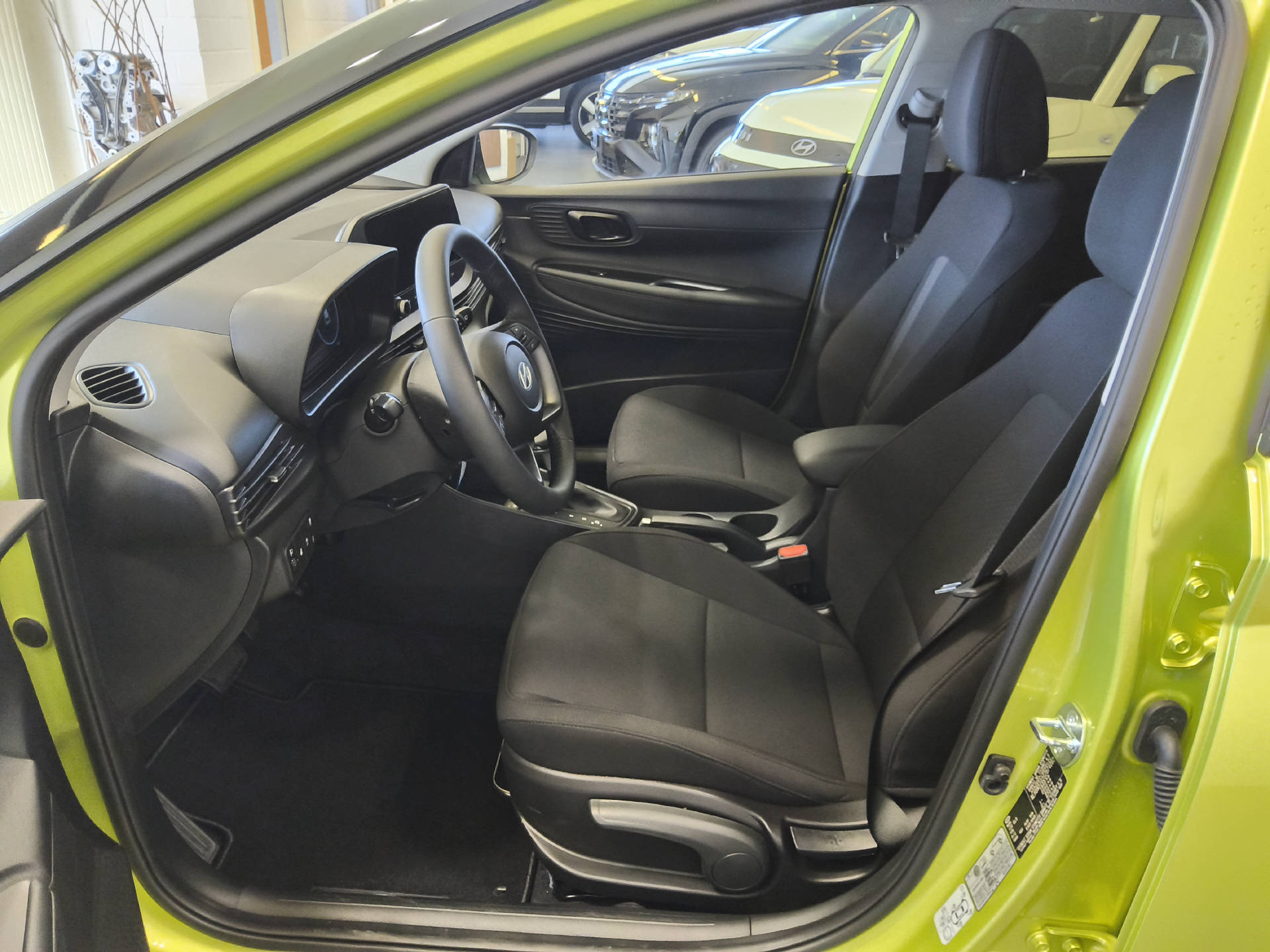 HYUNDAI i20 1.0 T-GDi Amplia-image-11