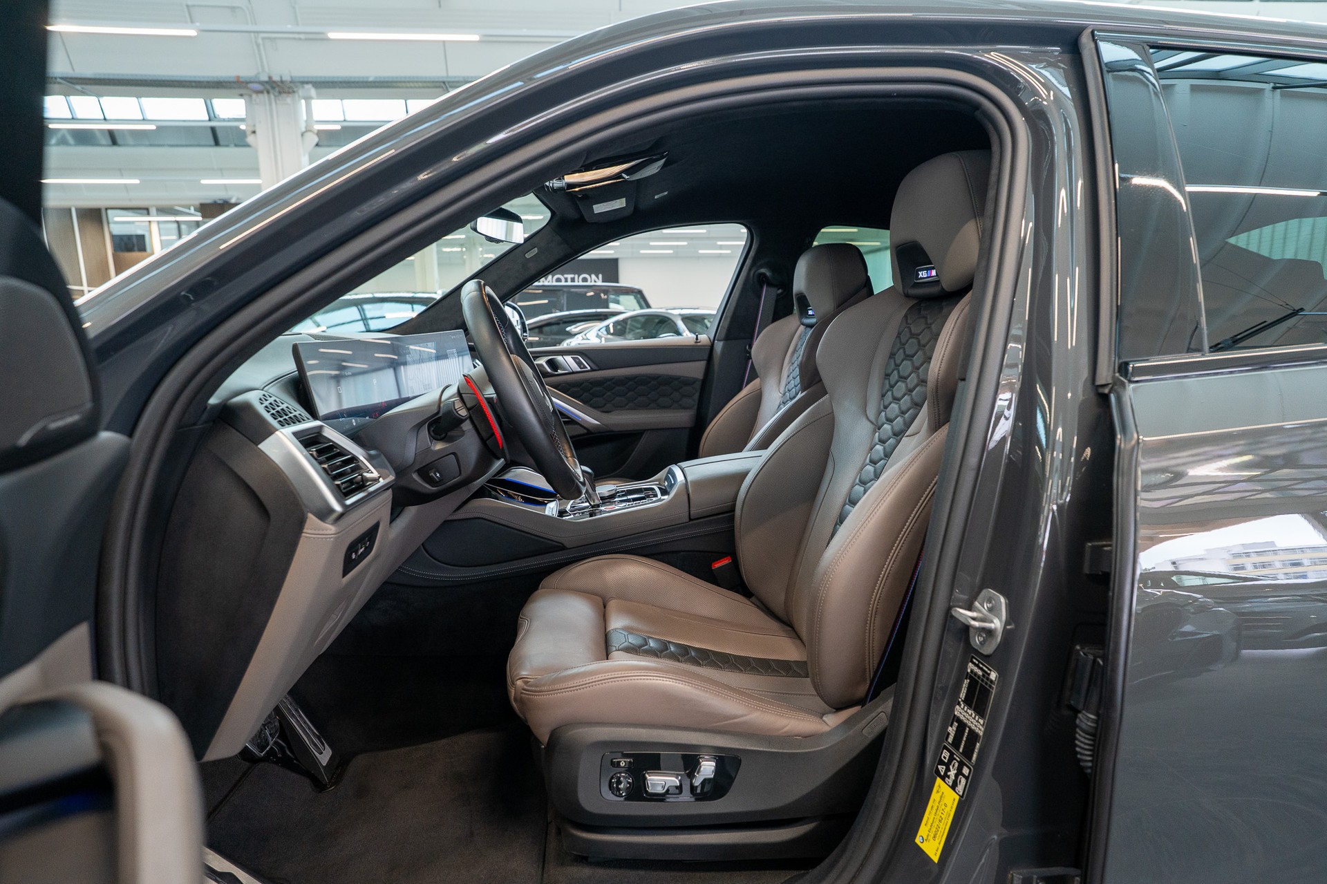 BMW X6 M Competition / 360°Kamera / Harman/Kardon /-image-8