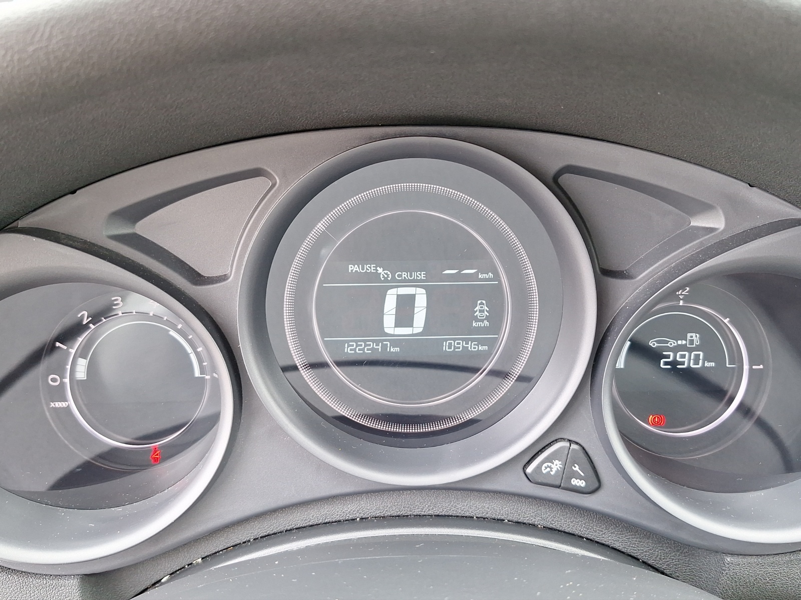 CITROEN C4 1.6 BlueHDi 120 Feel-image-14