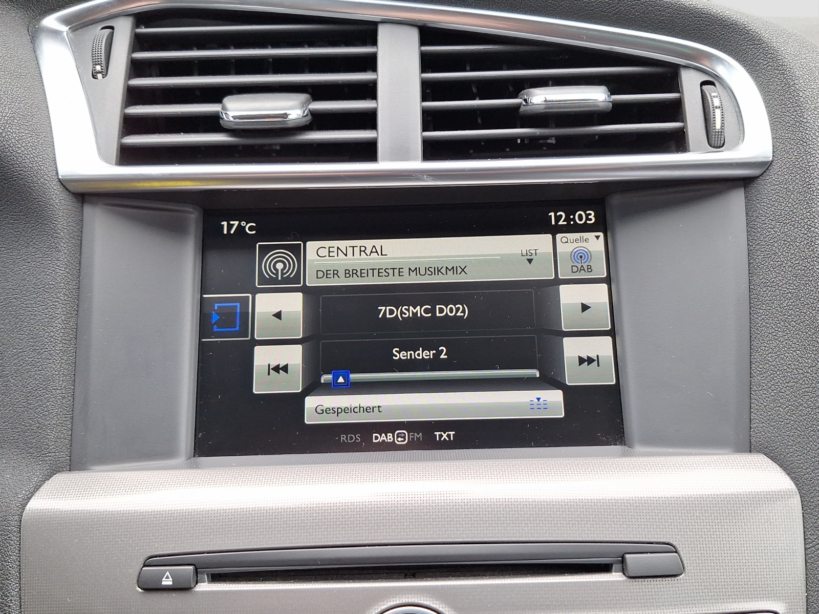 CITROEN C4 1.6 BlueHDi 120 Feel-image-15