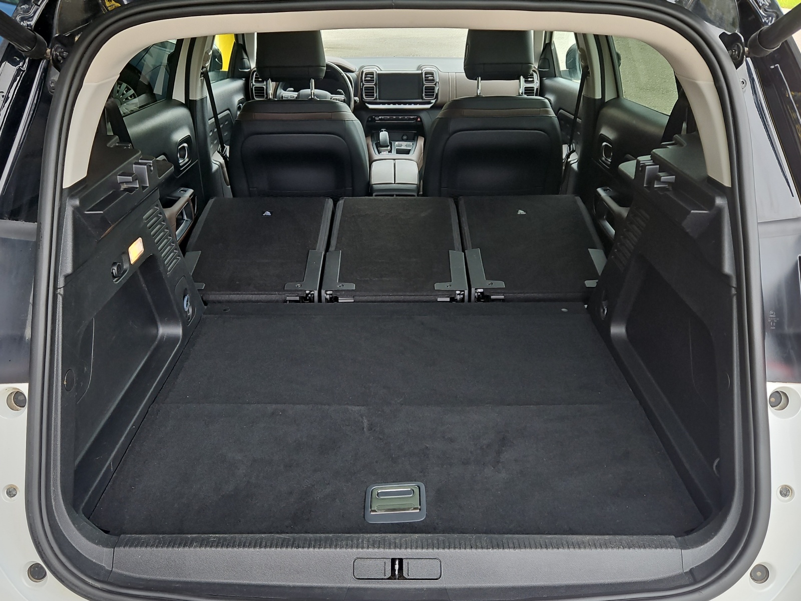 CITROEN C5 Aircross 1.6 Plug-in Hybrid Shine-image-9