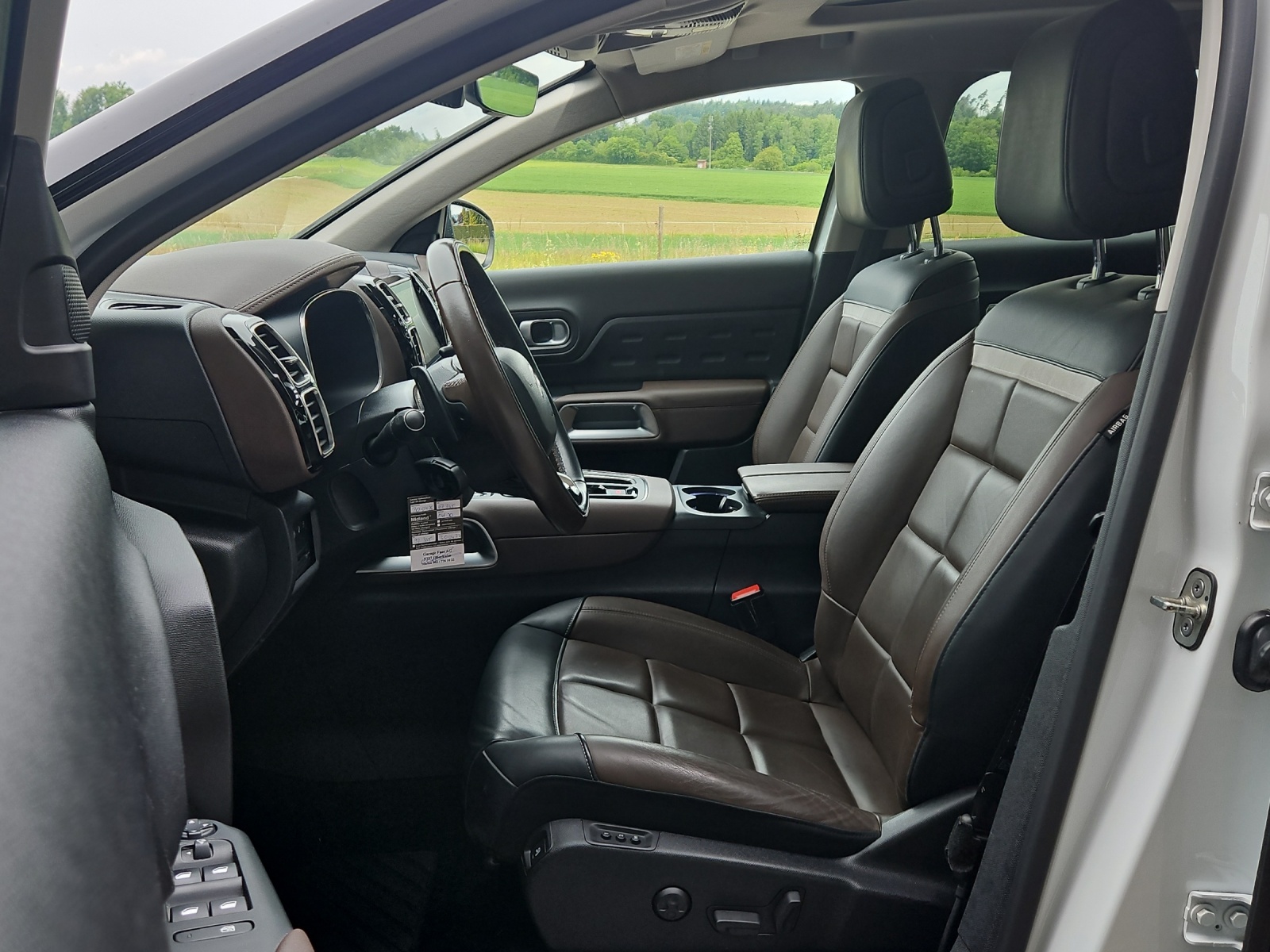 CITROEN C5 Aircross 1.6 Plug-in Hybrid Shine-image-6