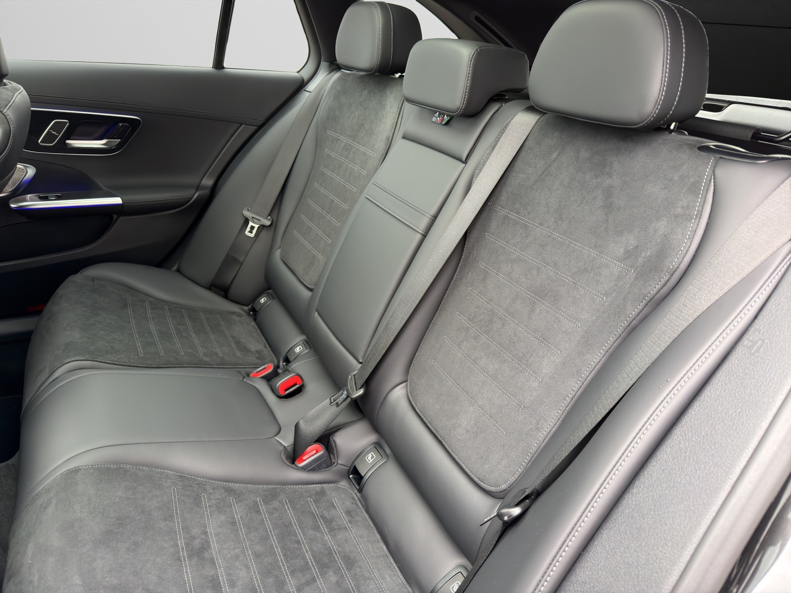 MERCEDES-BENZ C 300 de T EQ Hybrid-image-9