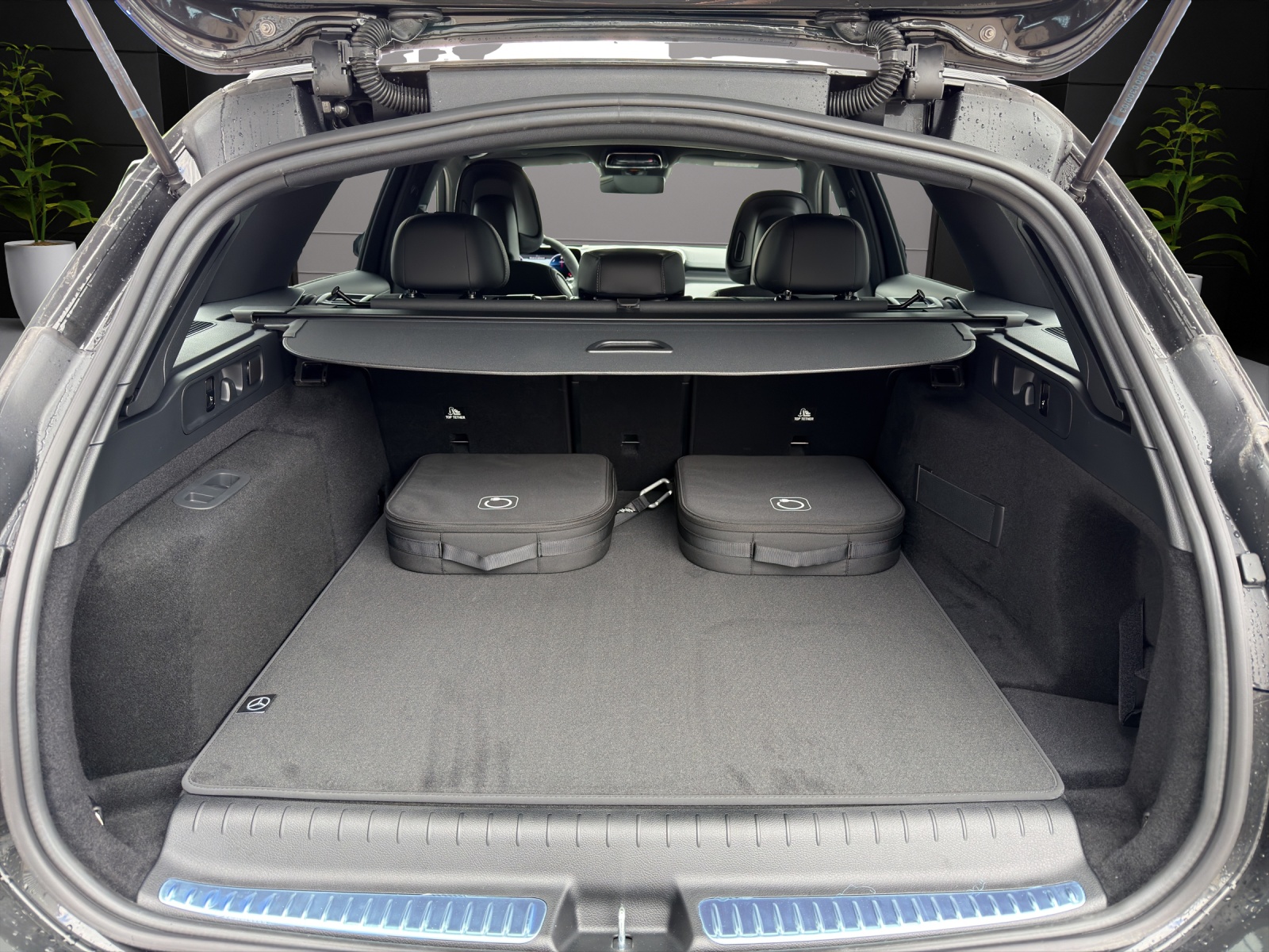 MERCEDES-BENZ C 300 de T EQ Hybrid-image-11