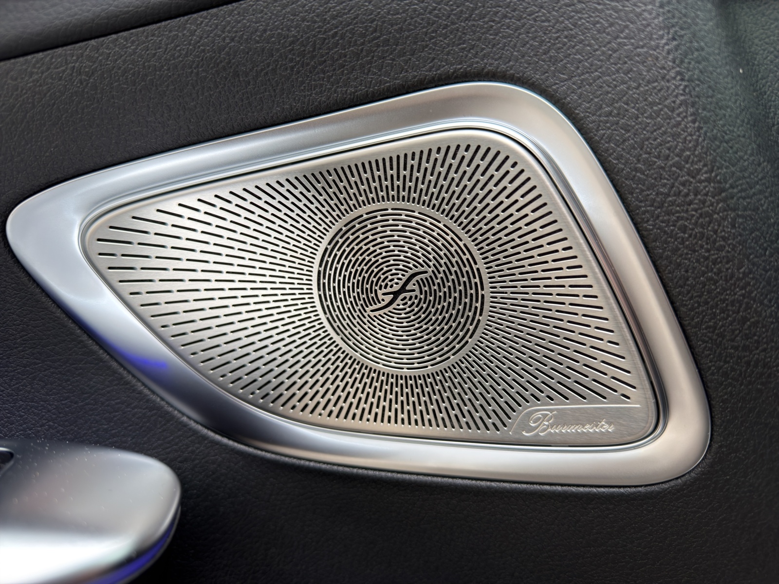 MERCEDES-BENZ C 300 de T EQ Hybrid-image-16
