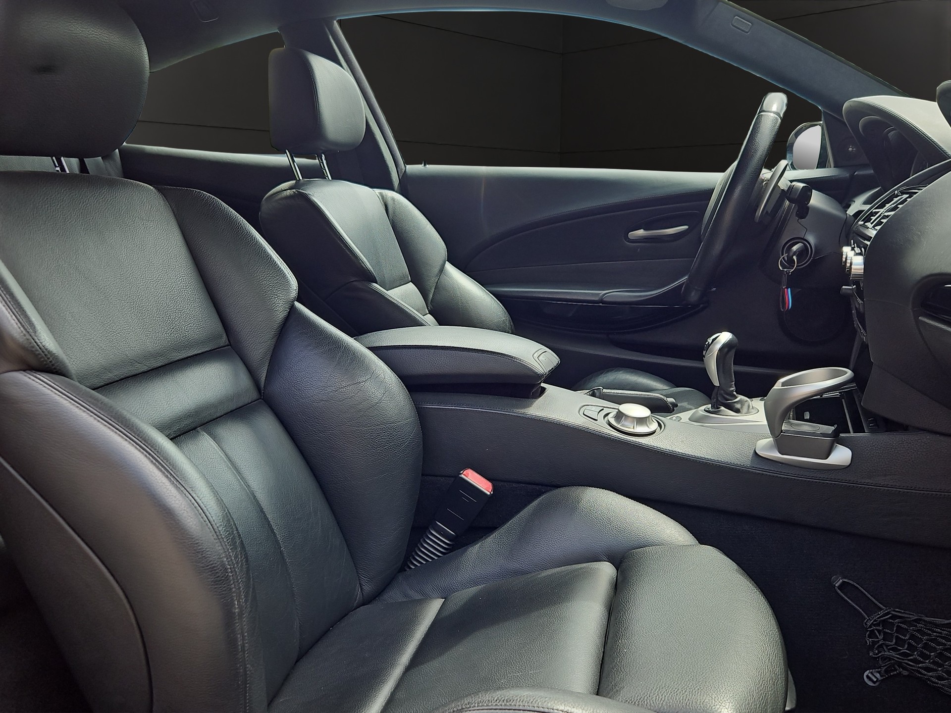 BMW M6-image-18