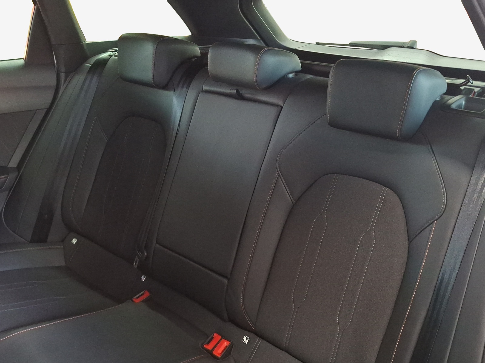CUPRA LEON ST 1.5 e-HYBRID pHEV DSG-image-11