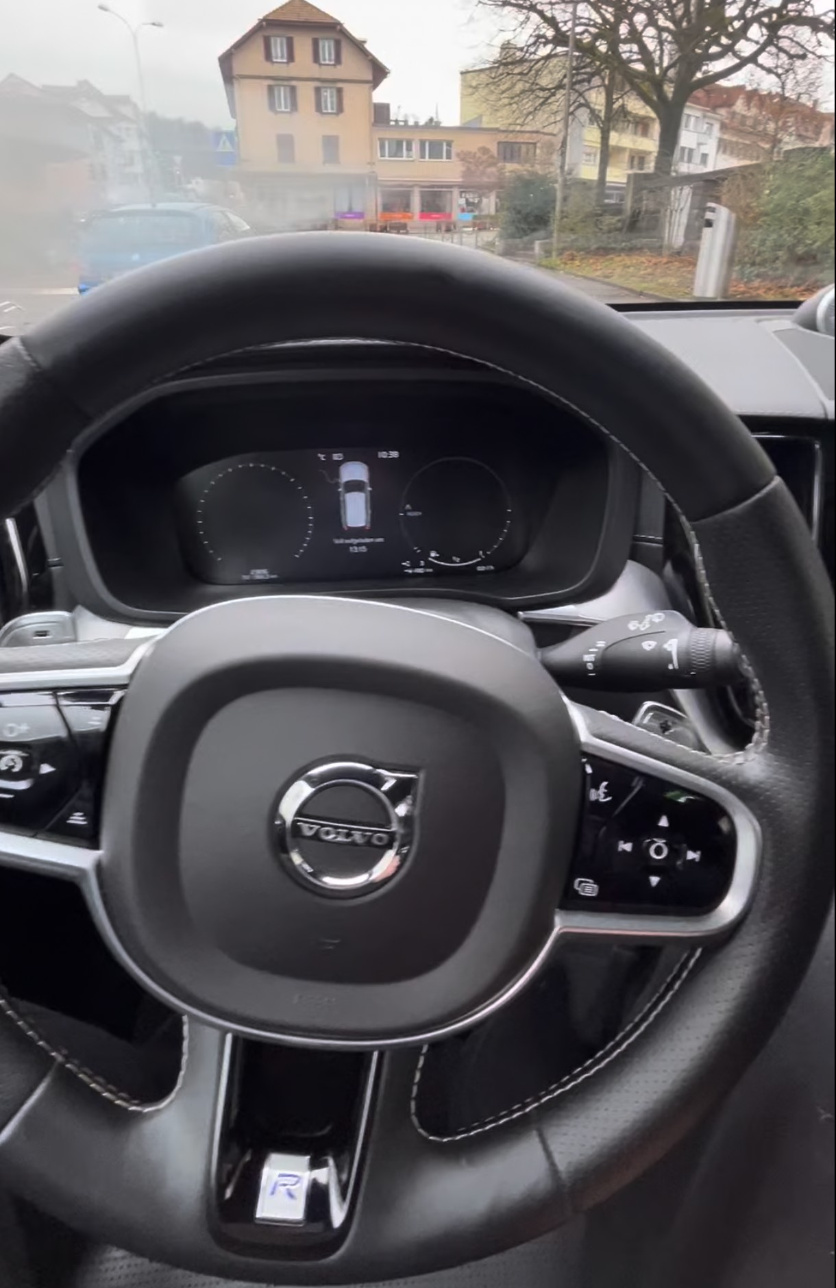 VOLVO 2.0 T8 TE Inscription AWD-image-3