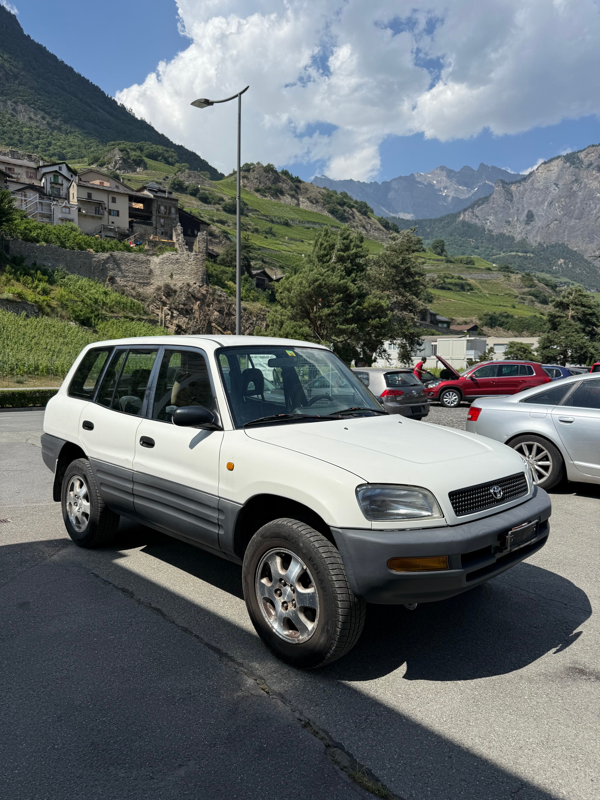 TOYOTA RAV-4 GX-image-0