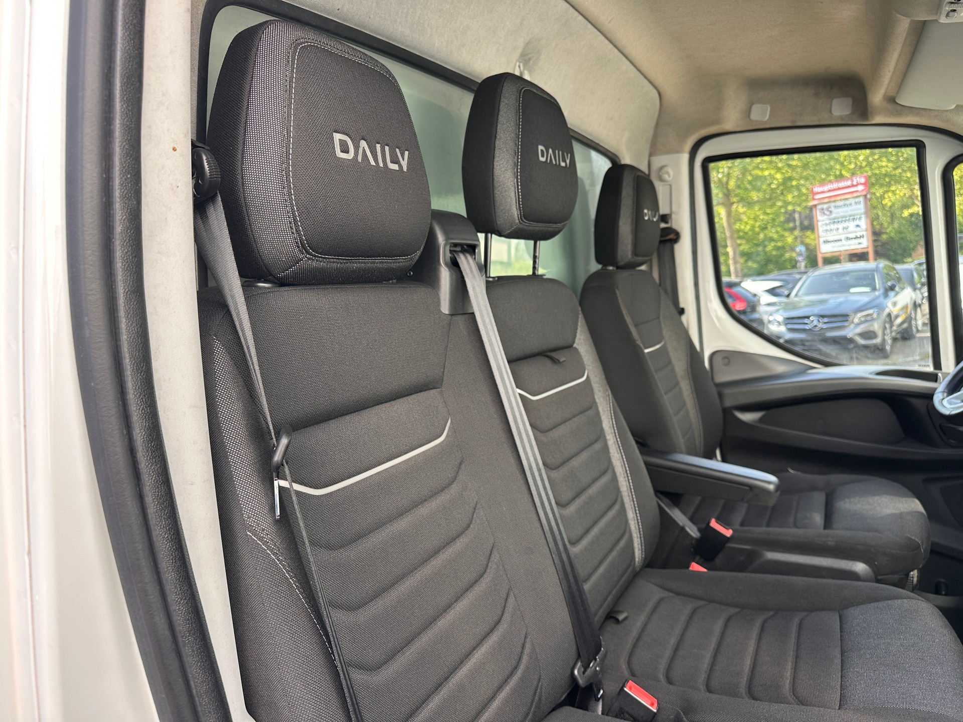 IVECO 35 S 16-image-12