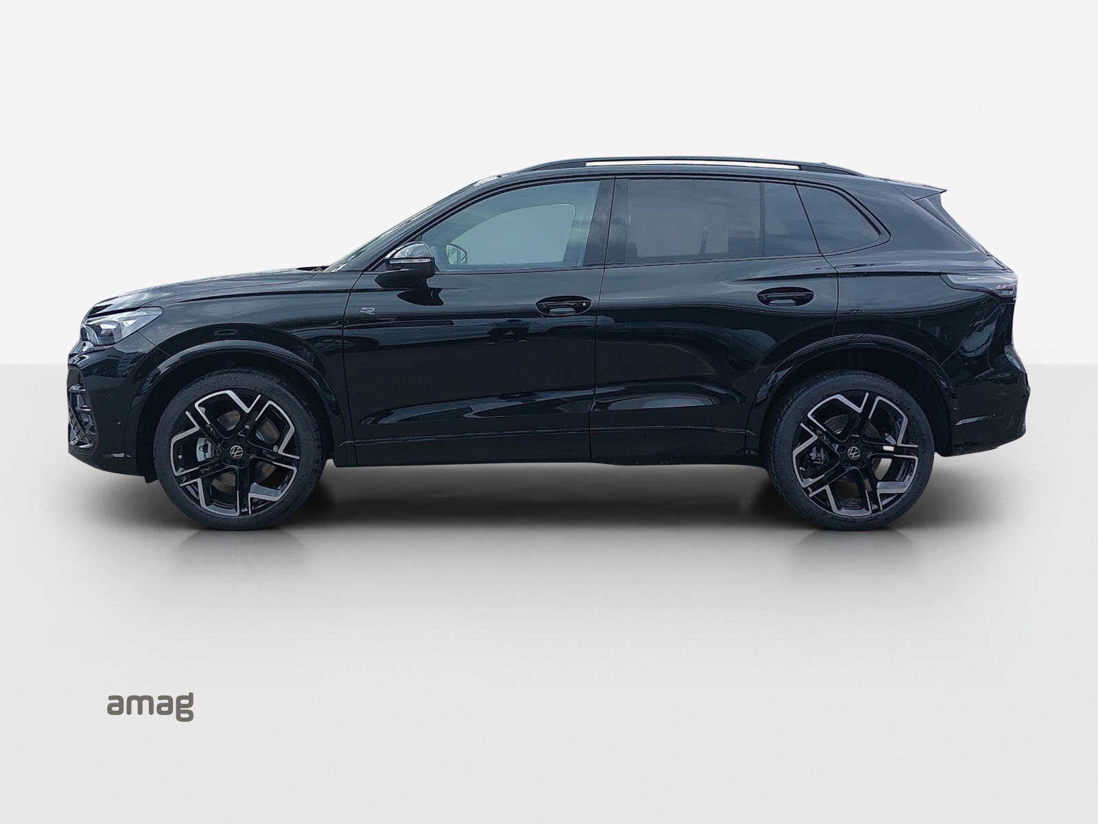 VW Tiguan 2.0 TSI DSG R-Line Plus 4Motion-showroom-element-1