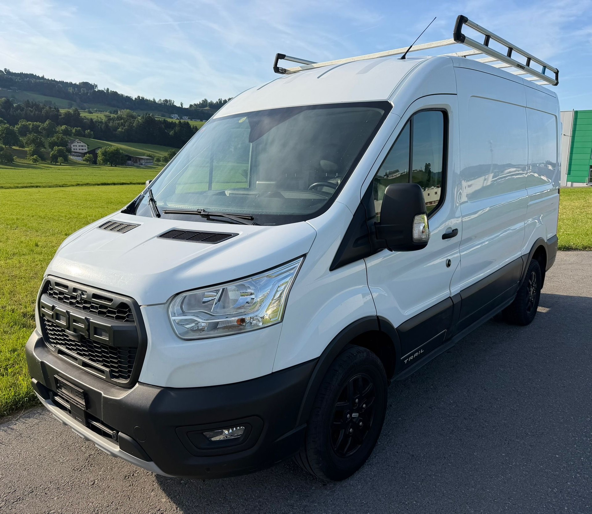 FORD Transit Van 350 L2 Trail 2.0 TDCi 170 4WD-image-0