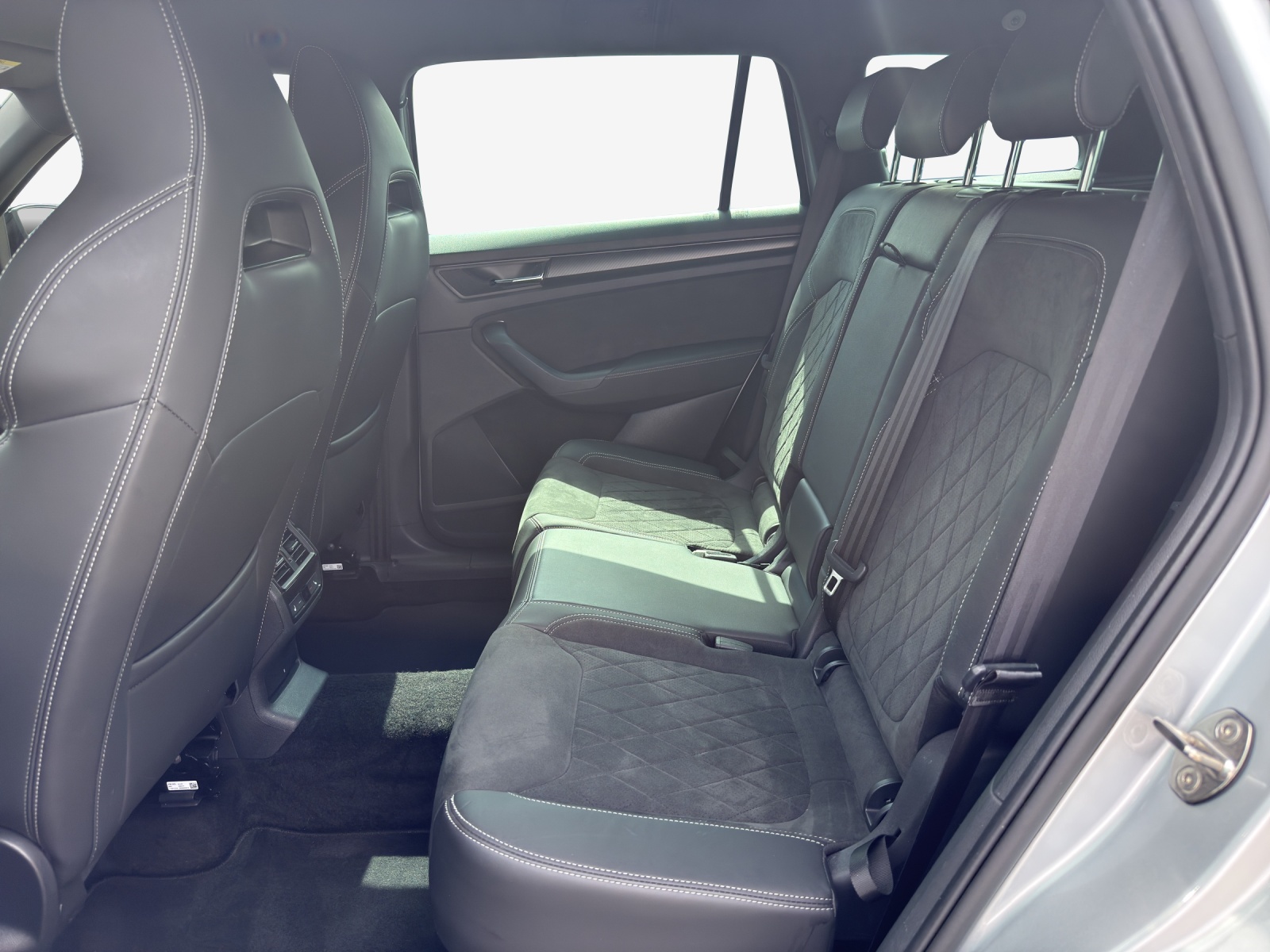 SKODA Kodiaq 2.0 TSI 4x4 SportLine-image-11