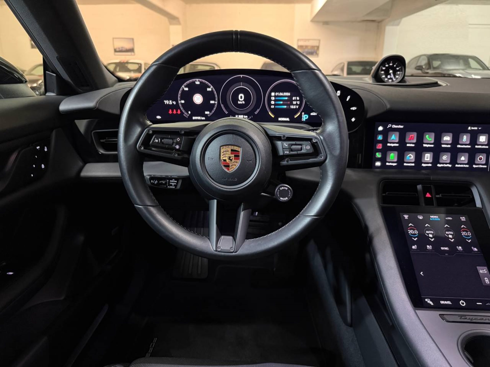 PORSCHE Taycan 4 Cross Turismo (MY22)-image-10