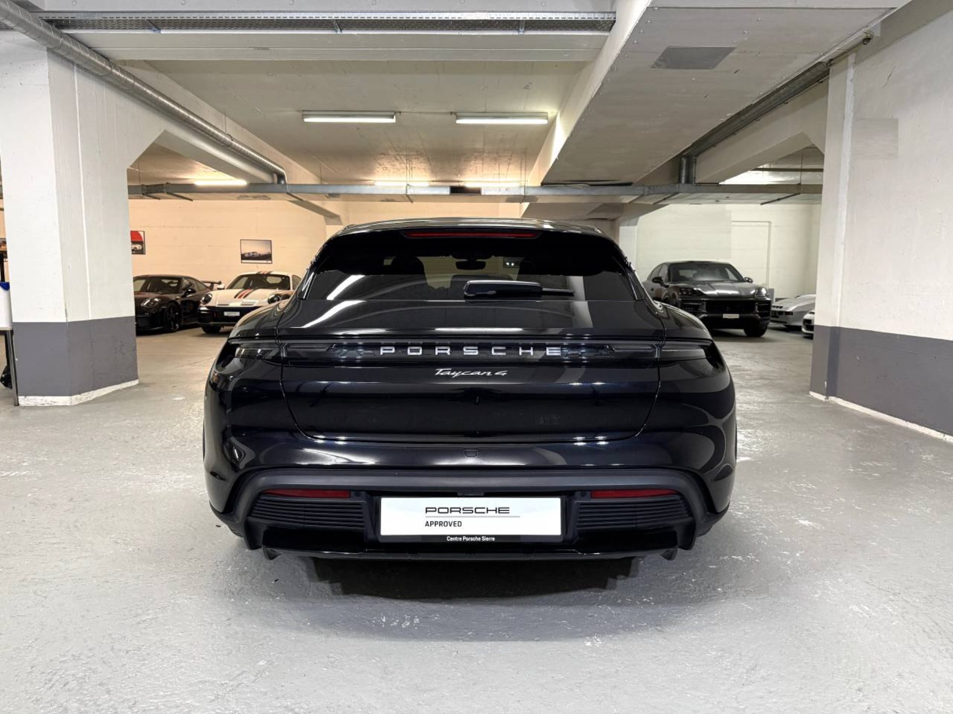 PORSCHE Taycan 4 Cross Turismo (MY22)-image-5