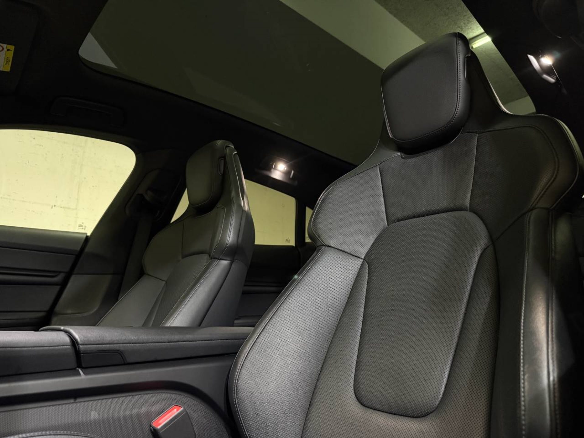 PORSCHE Taycan 4 Cross Turismo (MY22)-image-26