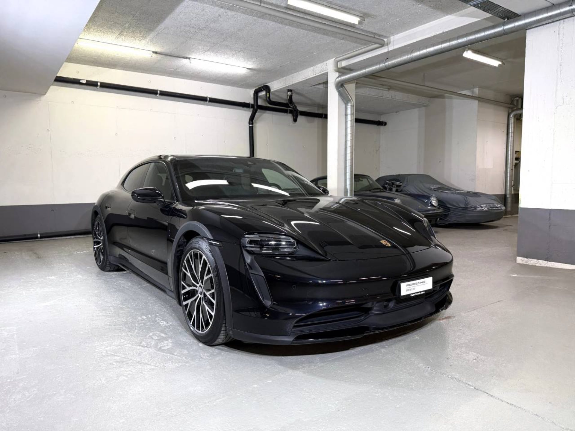 PORSCHE Taycan 4 Cross Turismo (MY22)-image-7