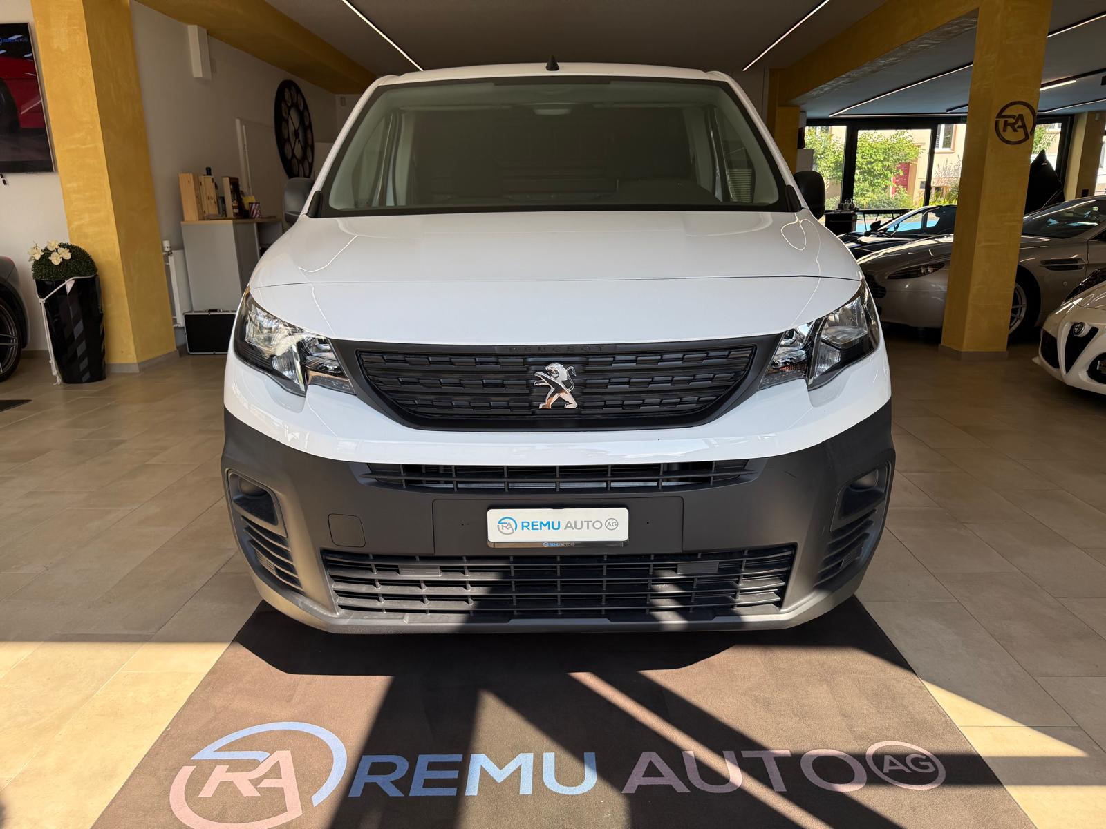 PEUGEOT Partner 1.2 Pure Tech s/s Pro 650kg-image-9