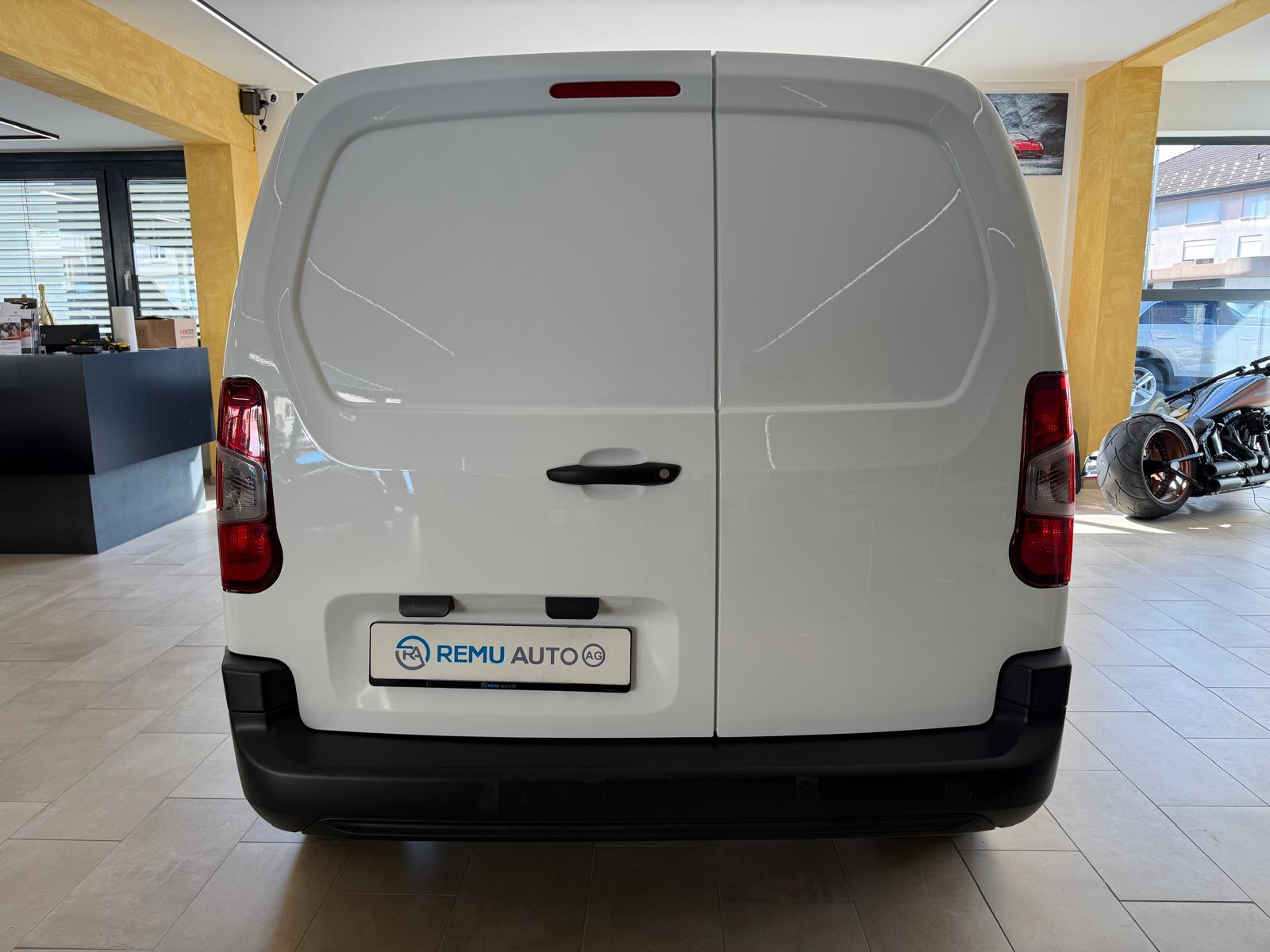 PEUGEOT Partner 1.2 Pure Tech s/s Pro 650kg-image-3