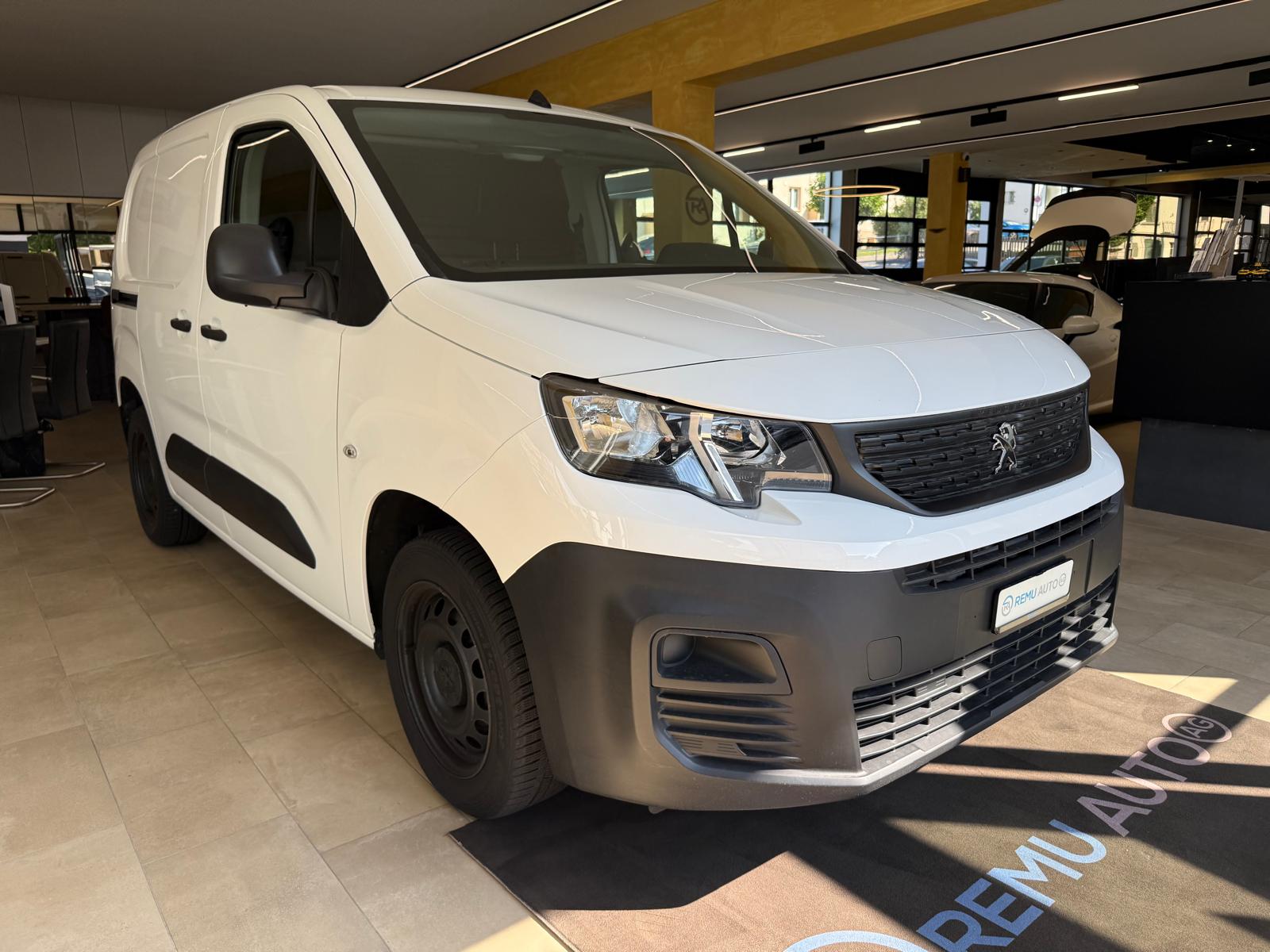 PEUGEOT Partner 1.2 Pure Tech s/s Pro 650kg-image-0