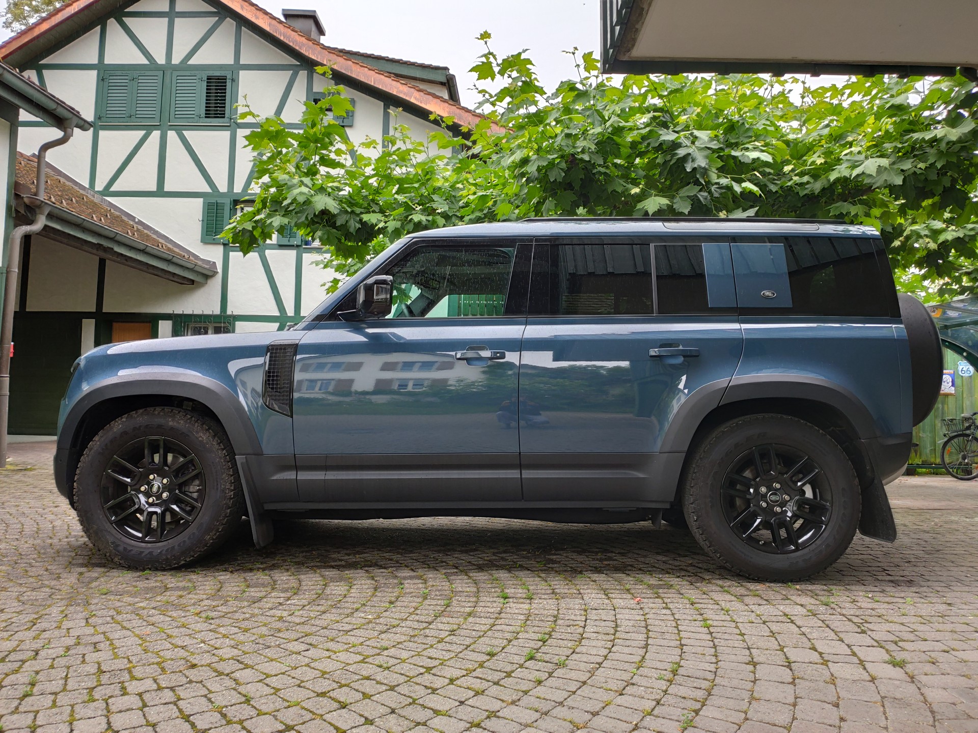 LAND ROVER 2.0 SD4 HSE-image-0