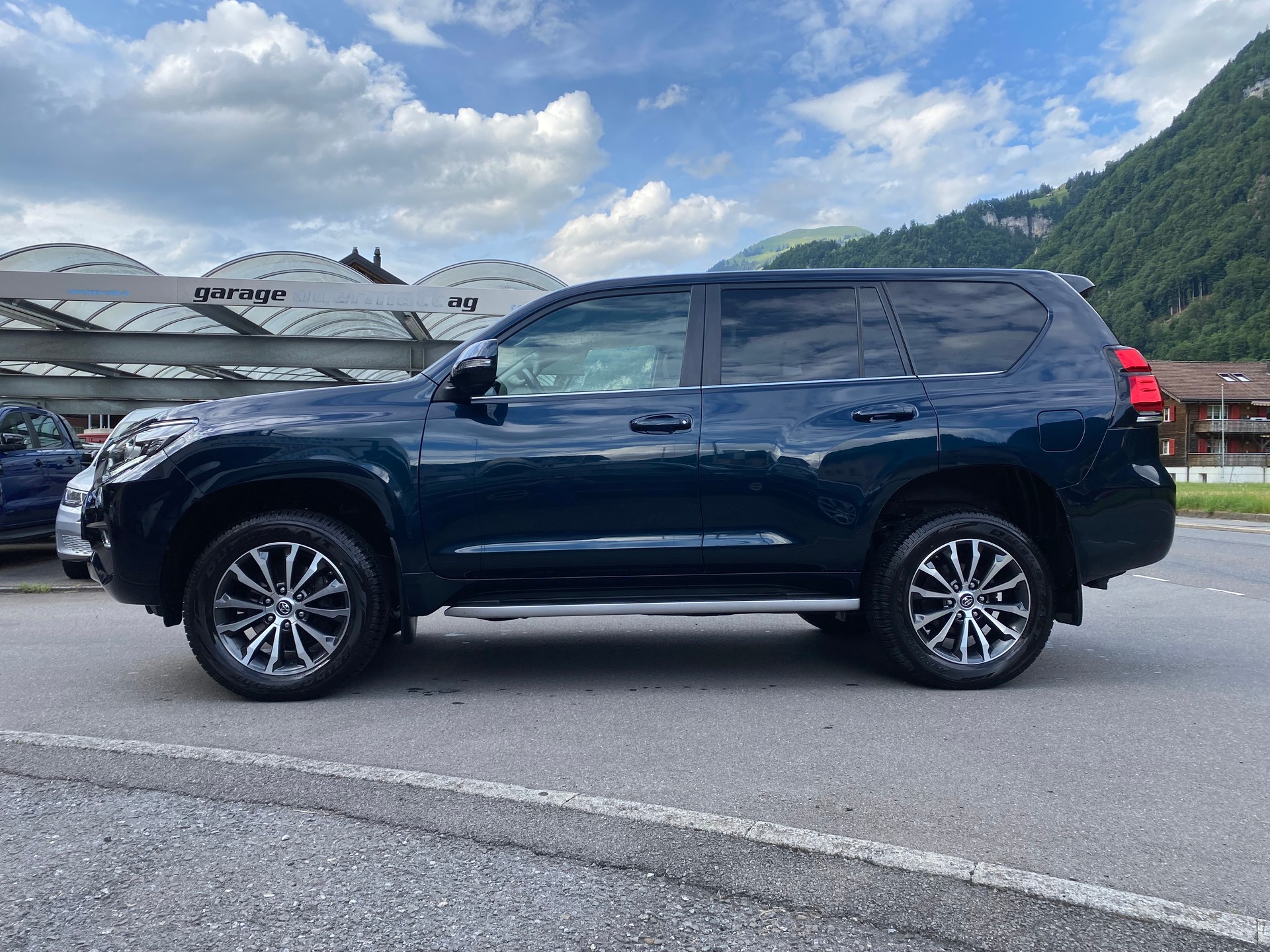 TOYOTA Land Cruiser 2.8TD Style Automatic-image-0