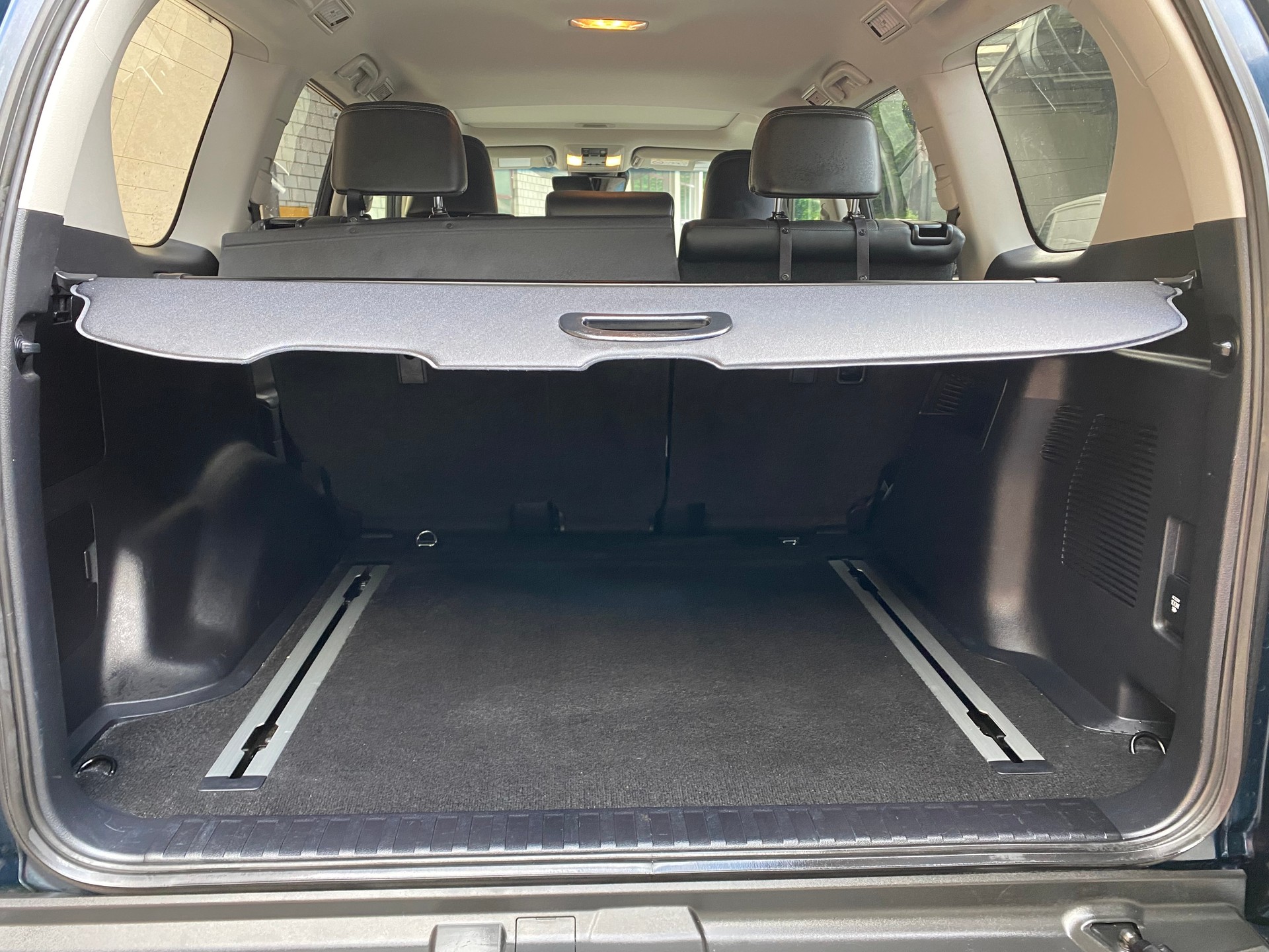 TOYOTA Land Cruiser 2.8TD Style Automatic-image-11