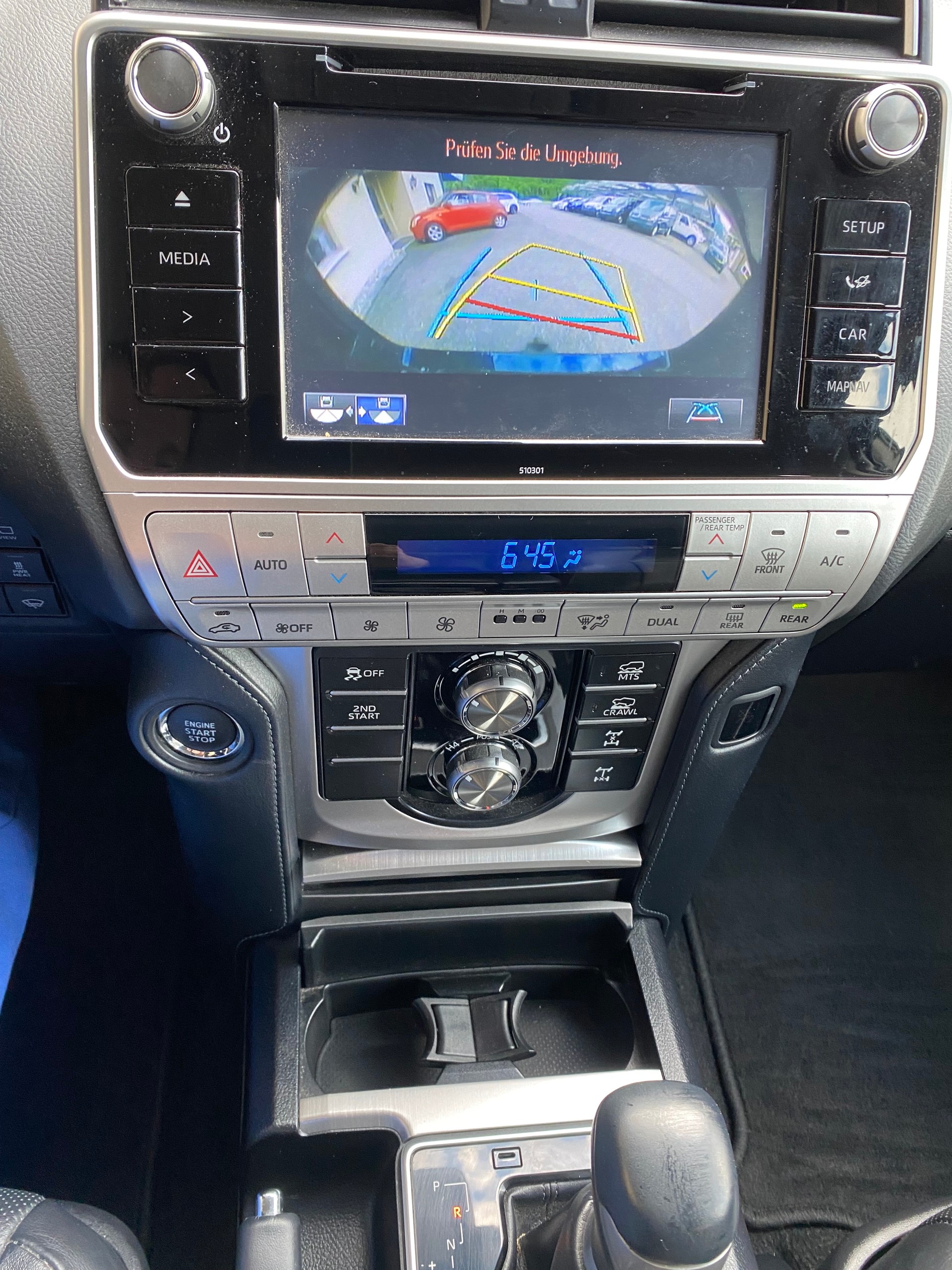 TOYOTA Land Cruiser 2.8TD Style Automatic-image-4