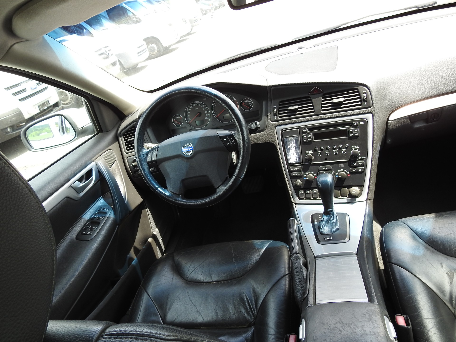 VOLVO V70 2.5T AWD Move-image-19