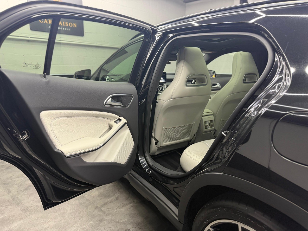 MERCEDES-BENZ GLA 200 7G-DCT | 360° Kamera | ACC Tempomat | Panoramadach | Ambiente | Harman/Kardon-image-20