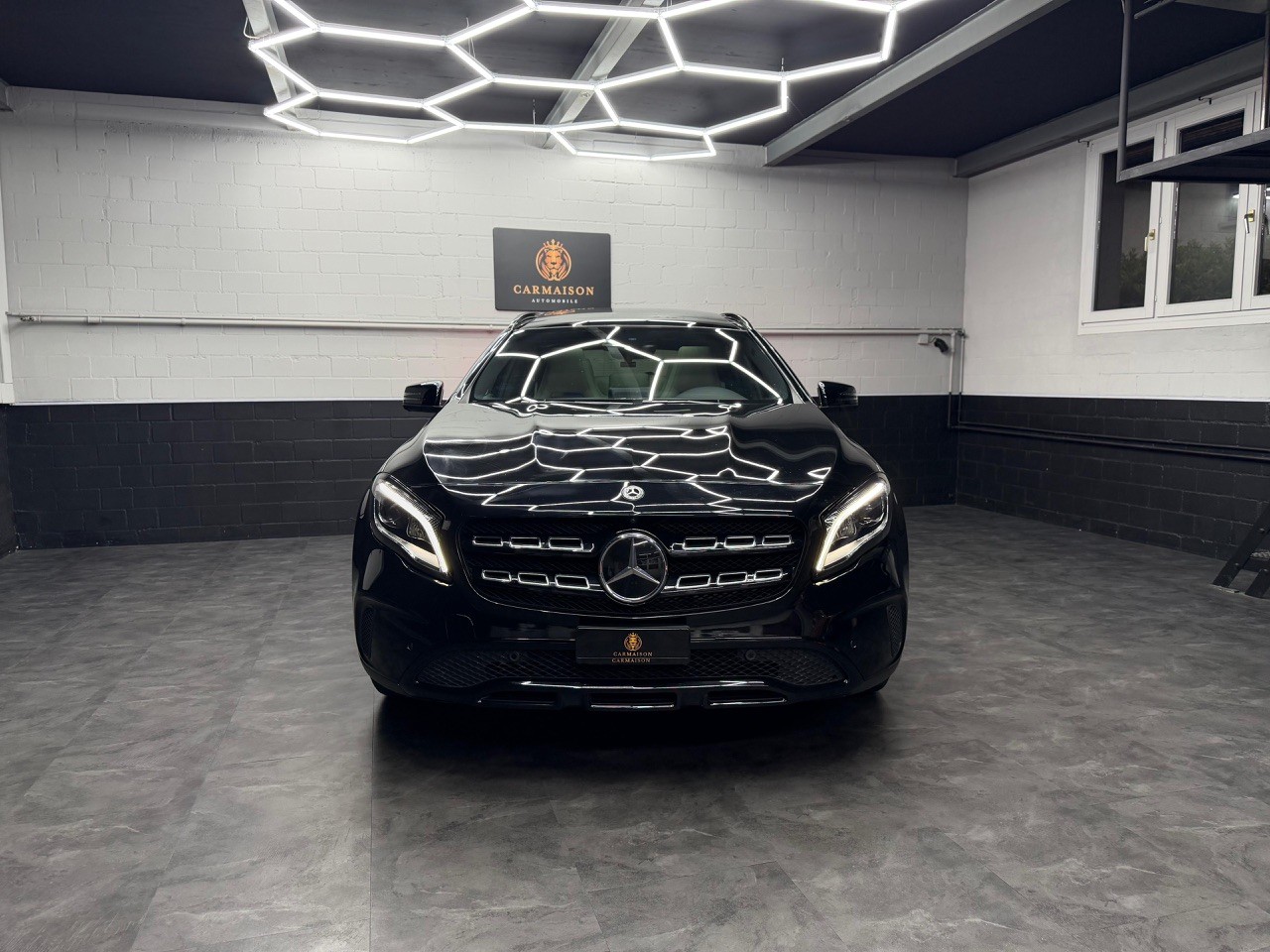 MERCEDES-BENZ GLA 200 7G-DCT | 360° Kamera | ACC Tempomat | Panoramadach | Ambiente | Harman/Kardon-showroom-element-1