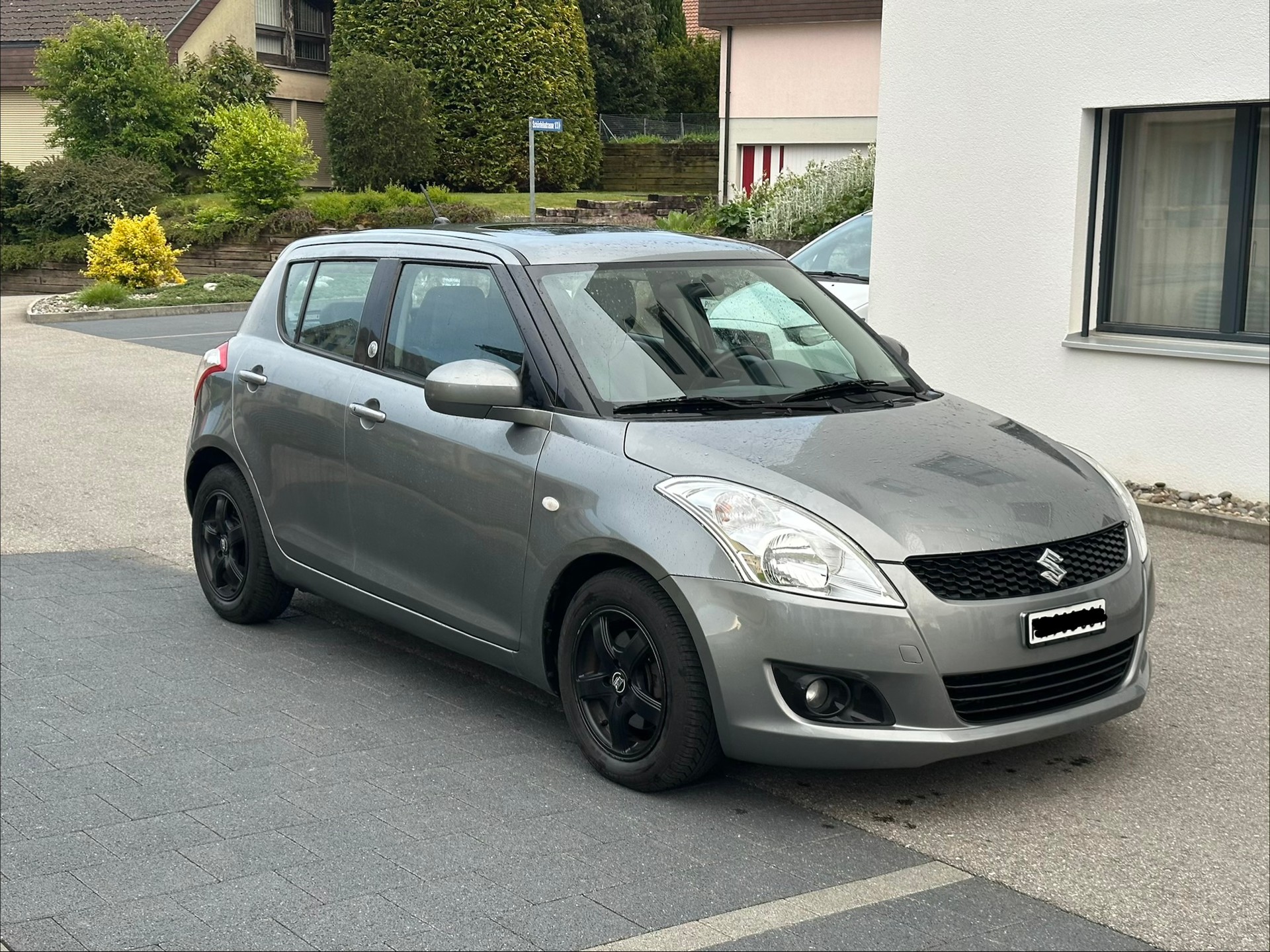 SUZUKI Swift 1.2i 16V GL Automatic-image-5