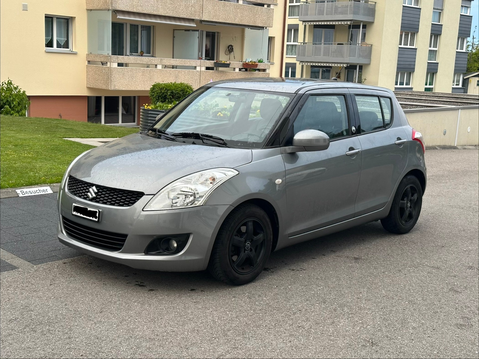 SUZUKI Swift 1.2i 16V GL Automatic-image-0