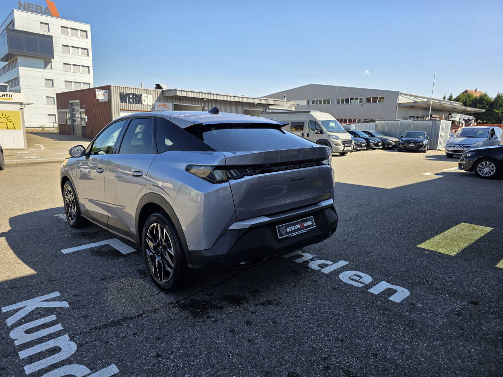 PEUGEOT 3008 1.2 Hybrid Allure-image-2