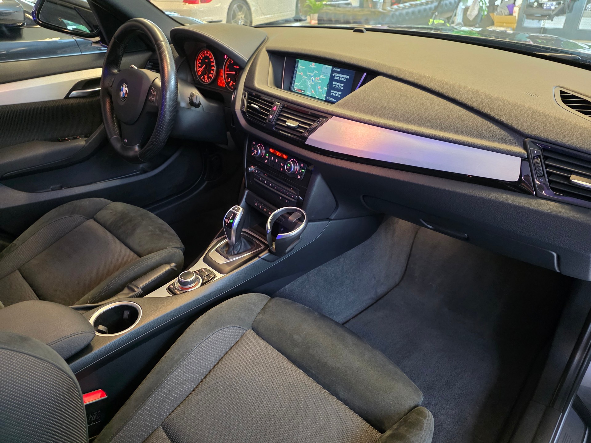 BMW X1 25d xDrive M-Sportpaket-image-10