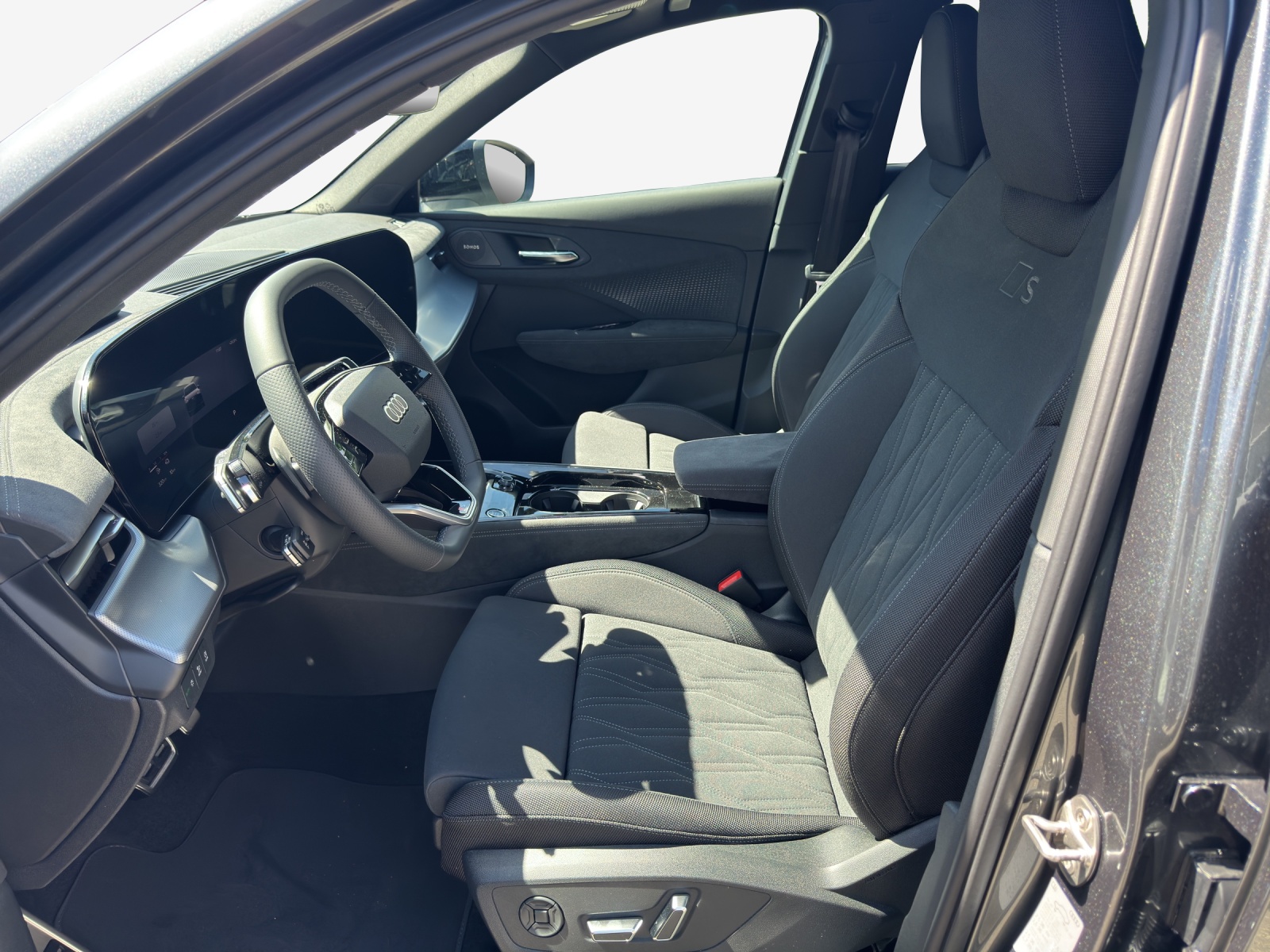 AUDI Q3 SUV e-hybrid 200 kW S tronig-image-7
