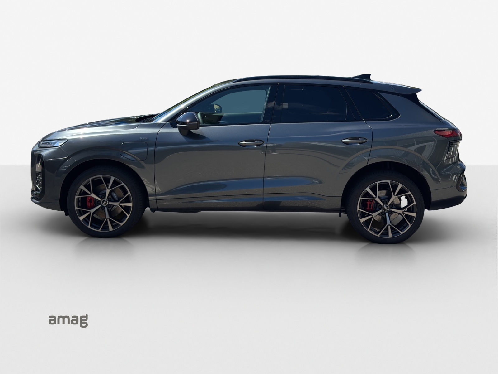 AUDI Q3 SUV e-hybrid 200 kW S tronig-image-1