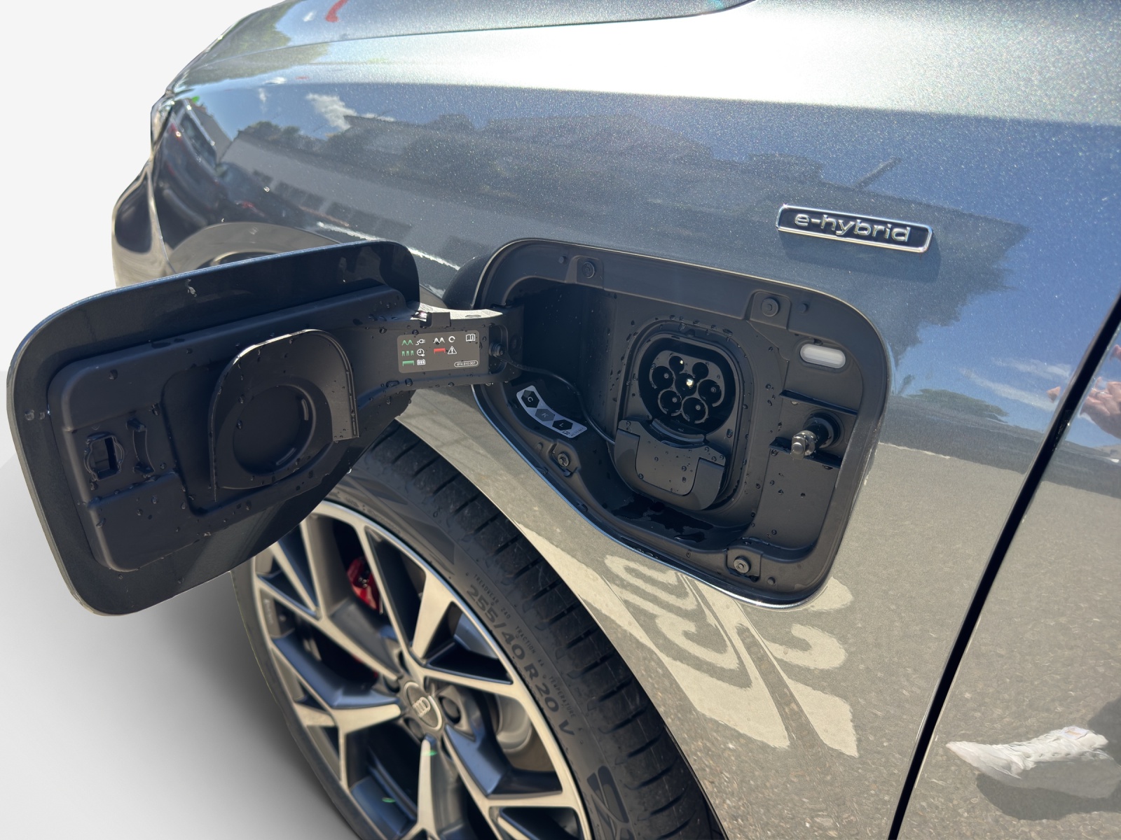 AUDI Q3 SUV e-hybrid 200 kW S tronig-image-13