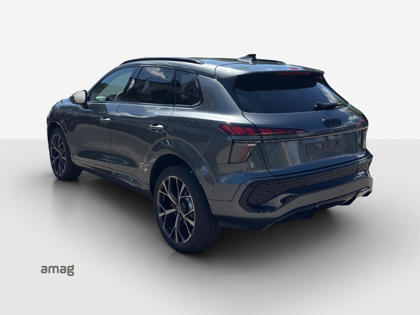 AUDI Q3 SUV e-hybrid 200 kW S tronig-image-2