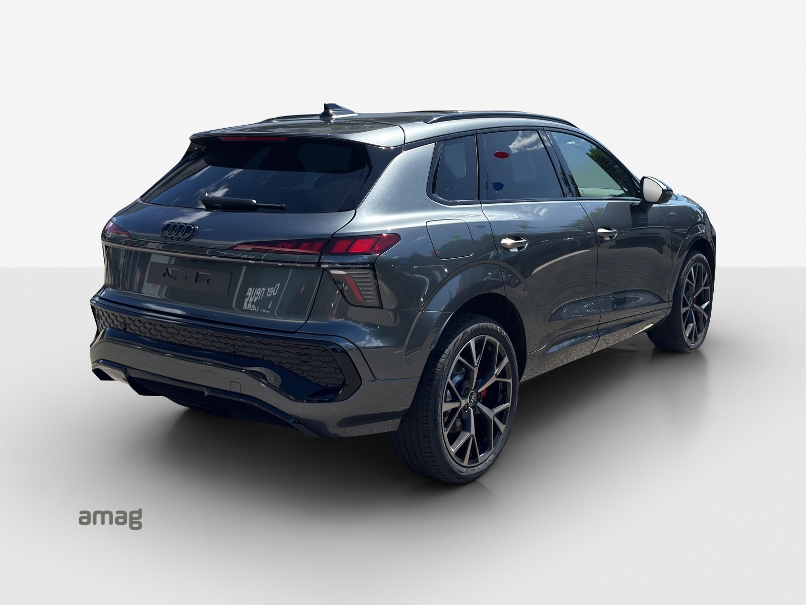 AUDI Q3 SUV e-hybrid 200 kW S tronig-image-4