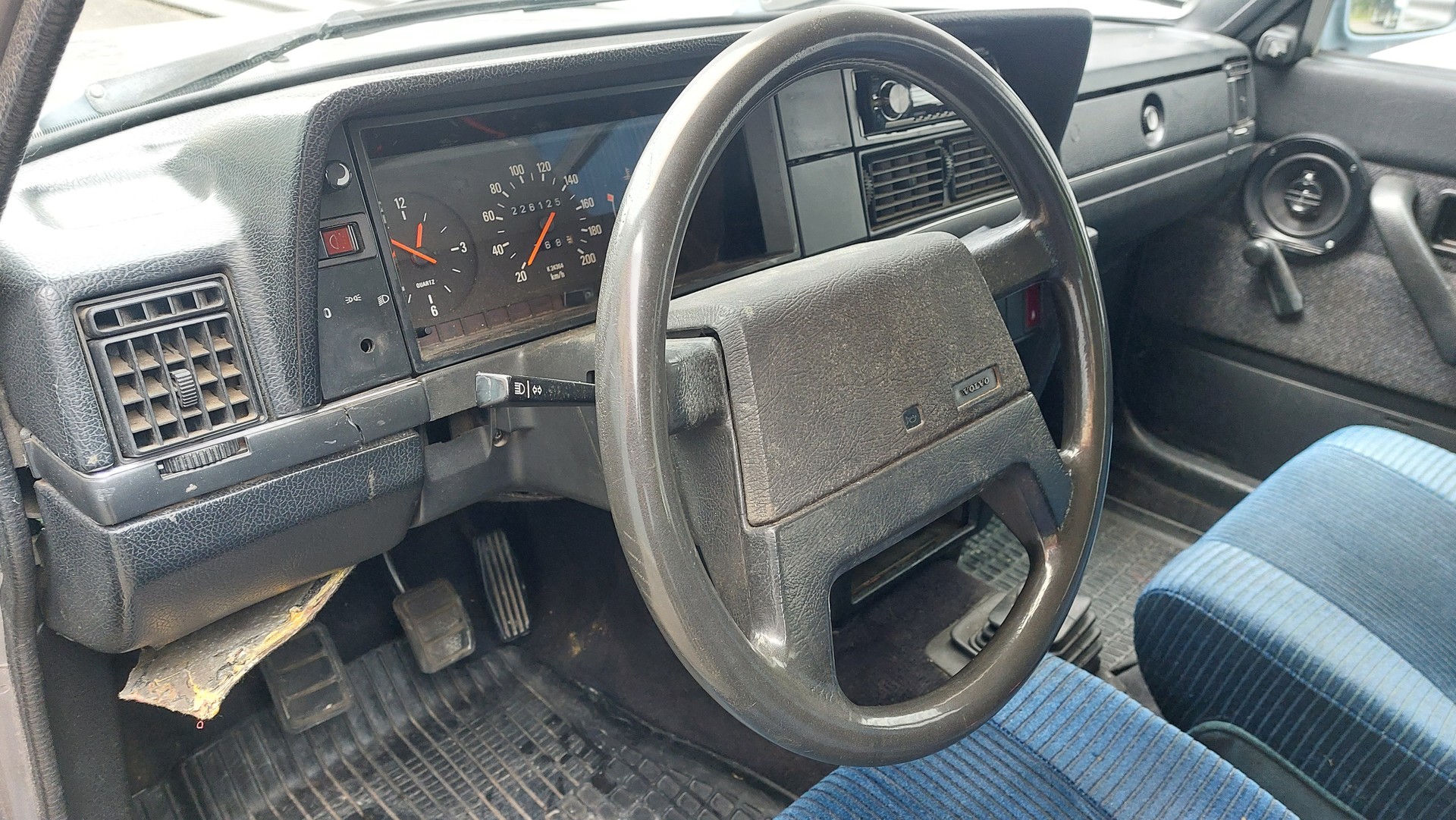 VOLVO 240 2.3 Classic-image-9