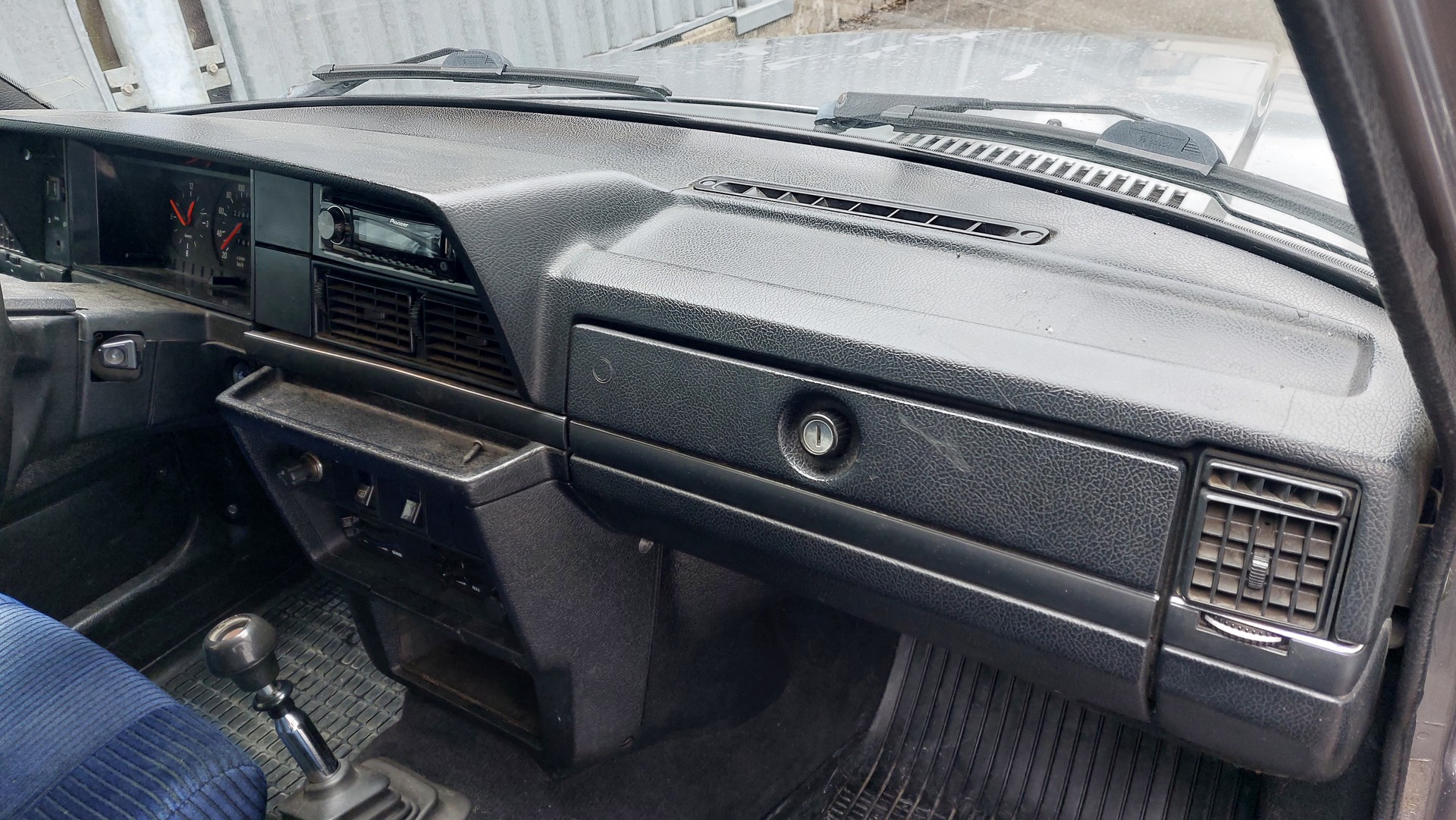 VOLVO 240 2.3 Classic-image-8
