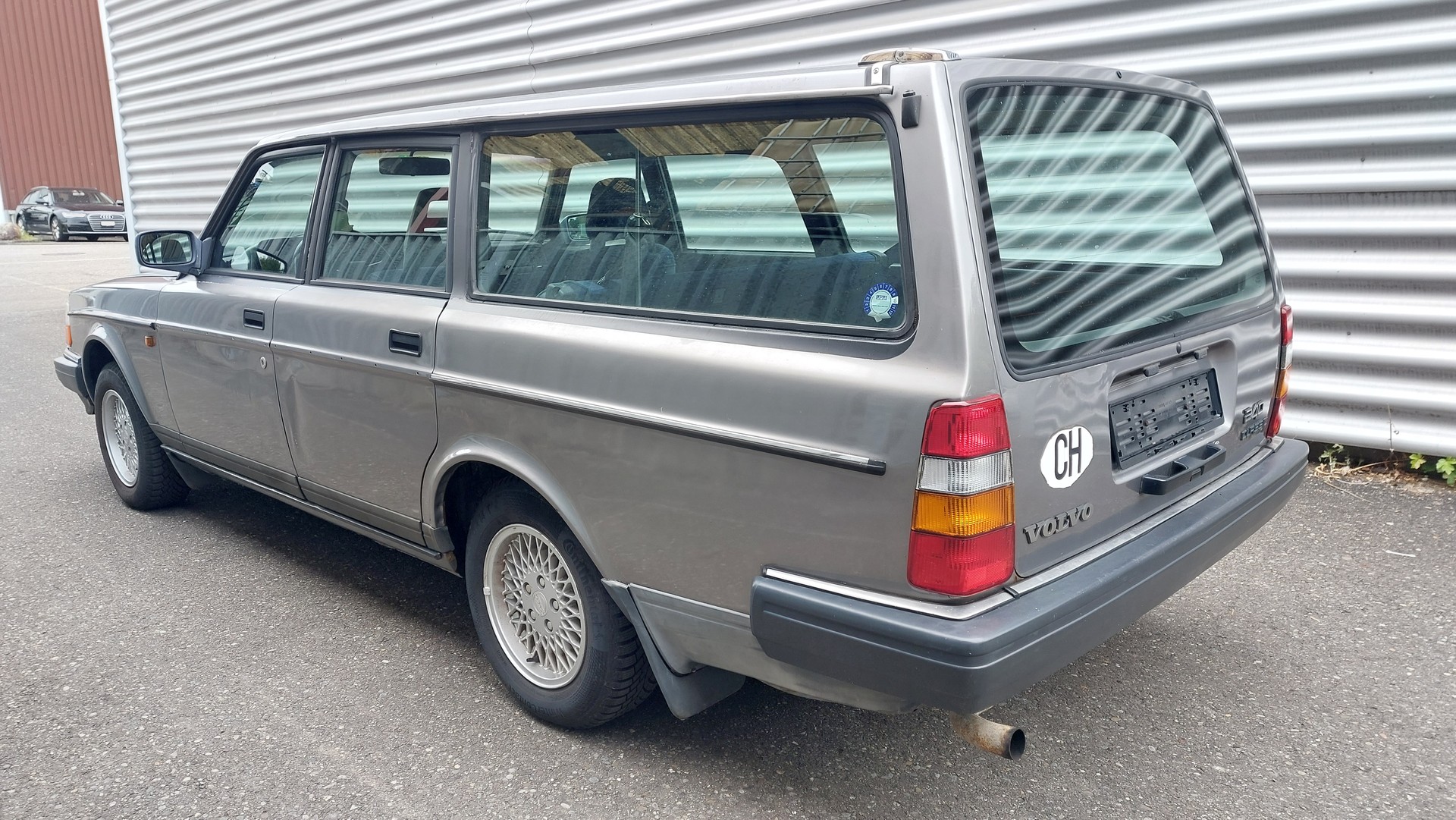 VOLVO 240 2.3 Classic-image-2