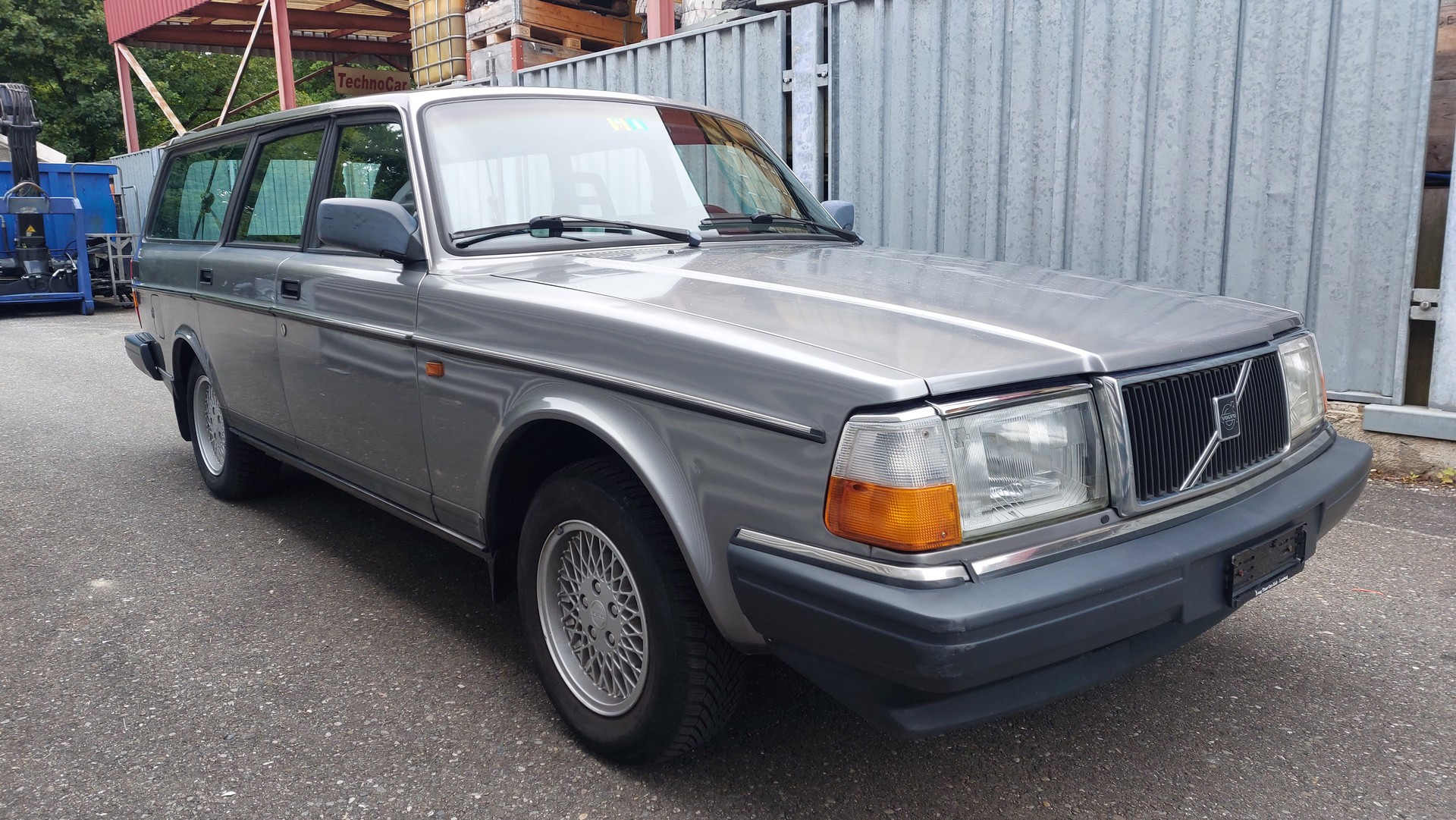 VOLVO 240 2.3 Classic-image-5